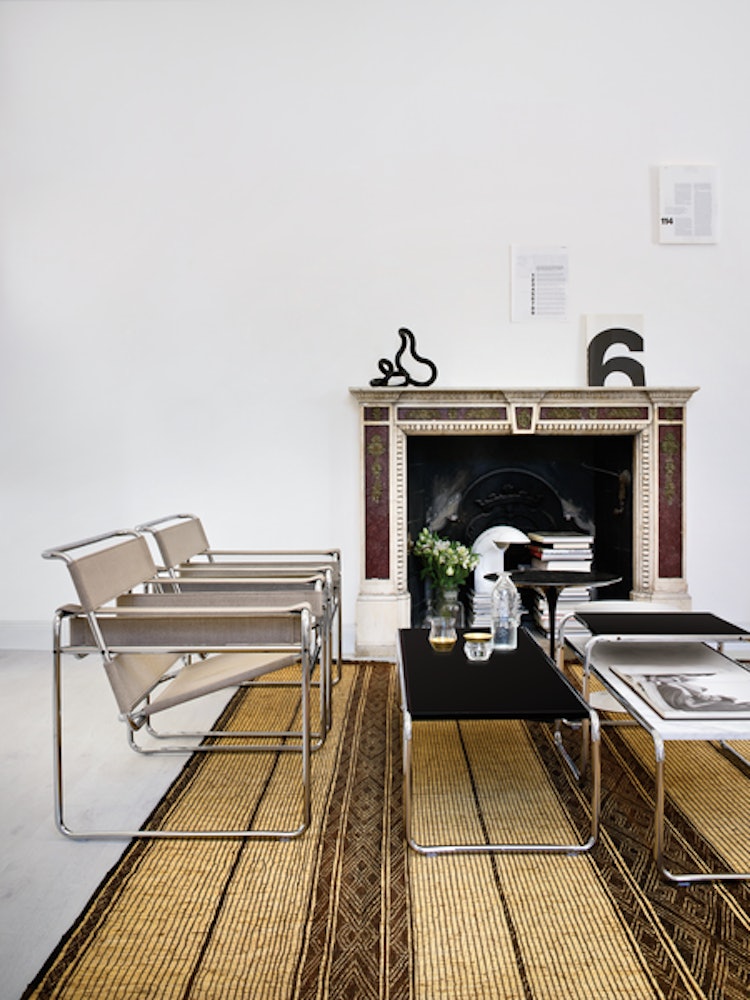 Laccio Table