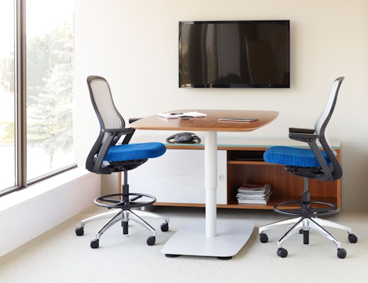 Enclosed Enclave Knoll Enclosed Enclave Meeting Room