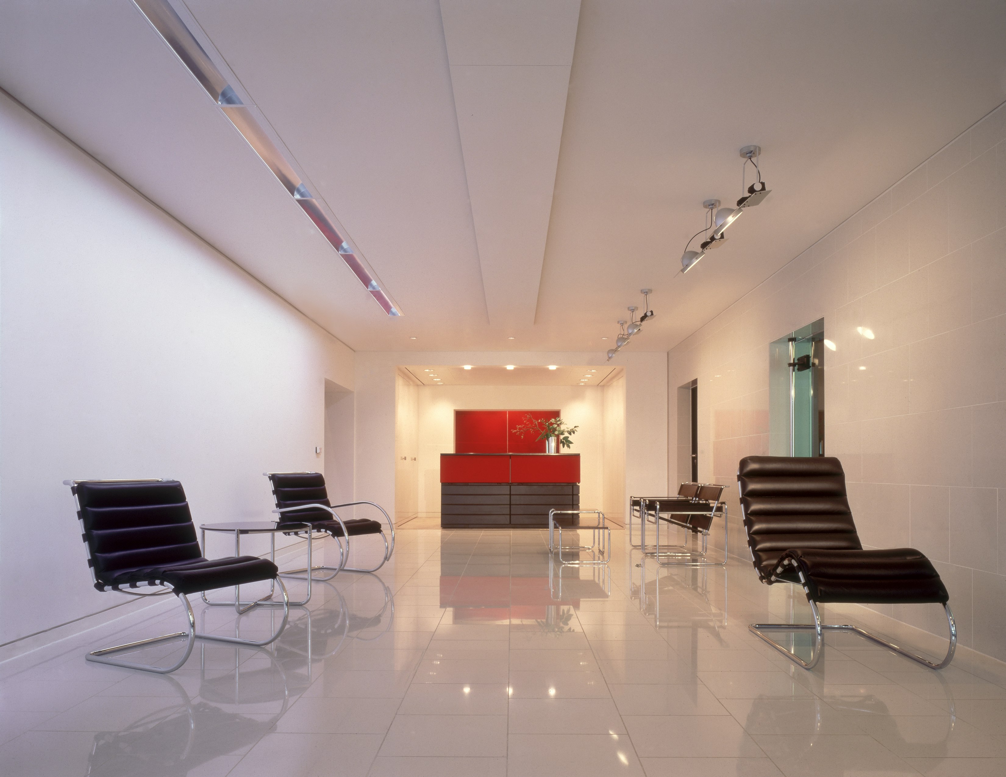 Mies van der Rohe MR Armless Chair and Chaise Lounge Chair with Wassily Chairs in black leather and black cowhide