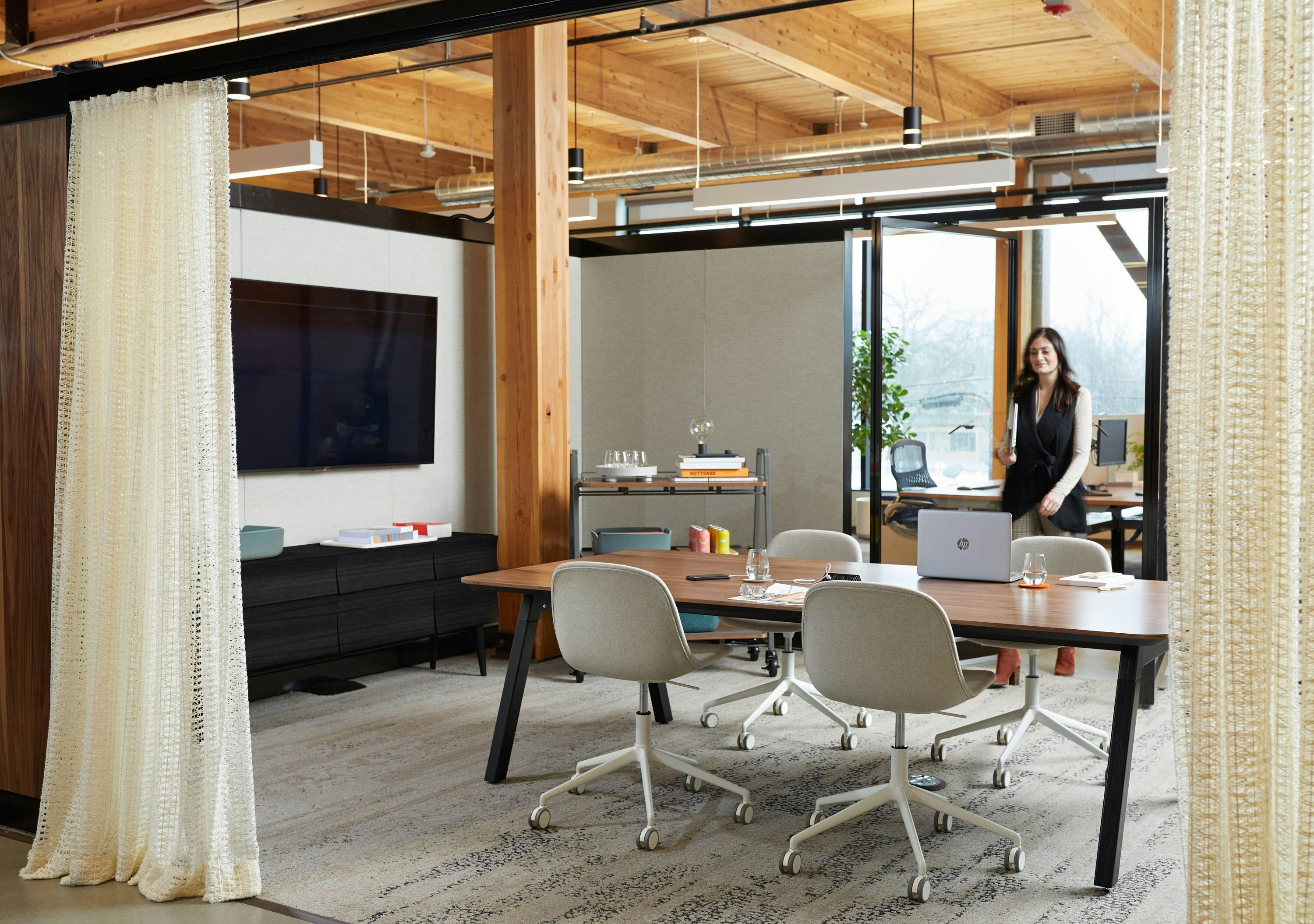 Rockwell Unscripted Creative Wall | Knoll