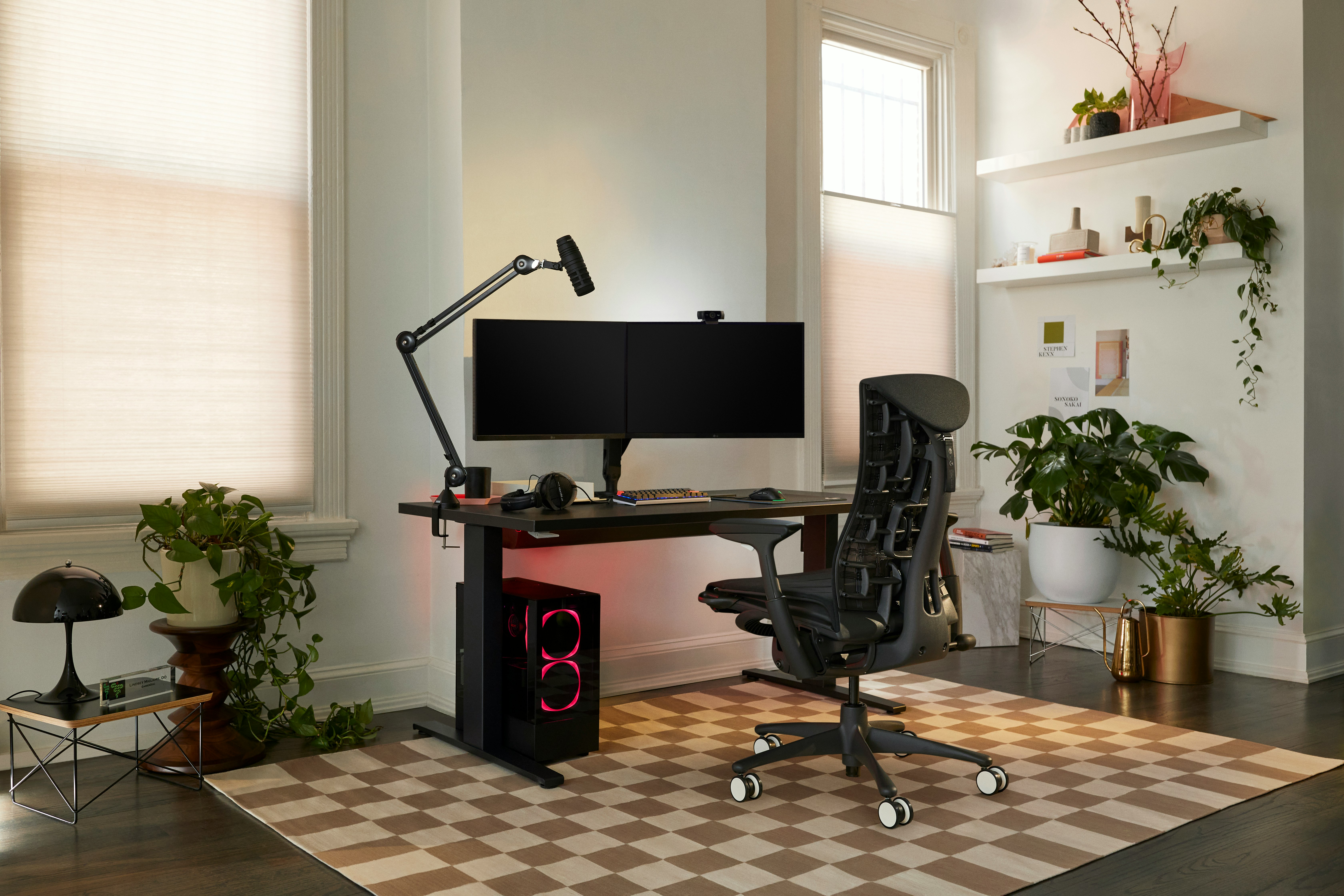 HM Gaming, Lindsey Migliore with Embody Gaming and Motia Desk
