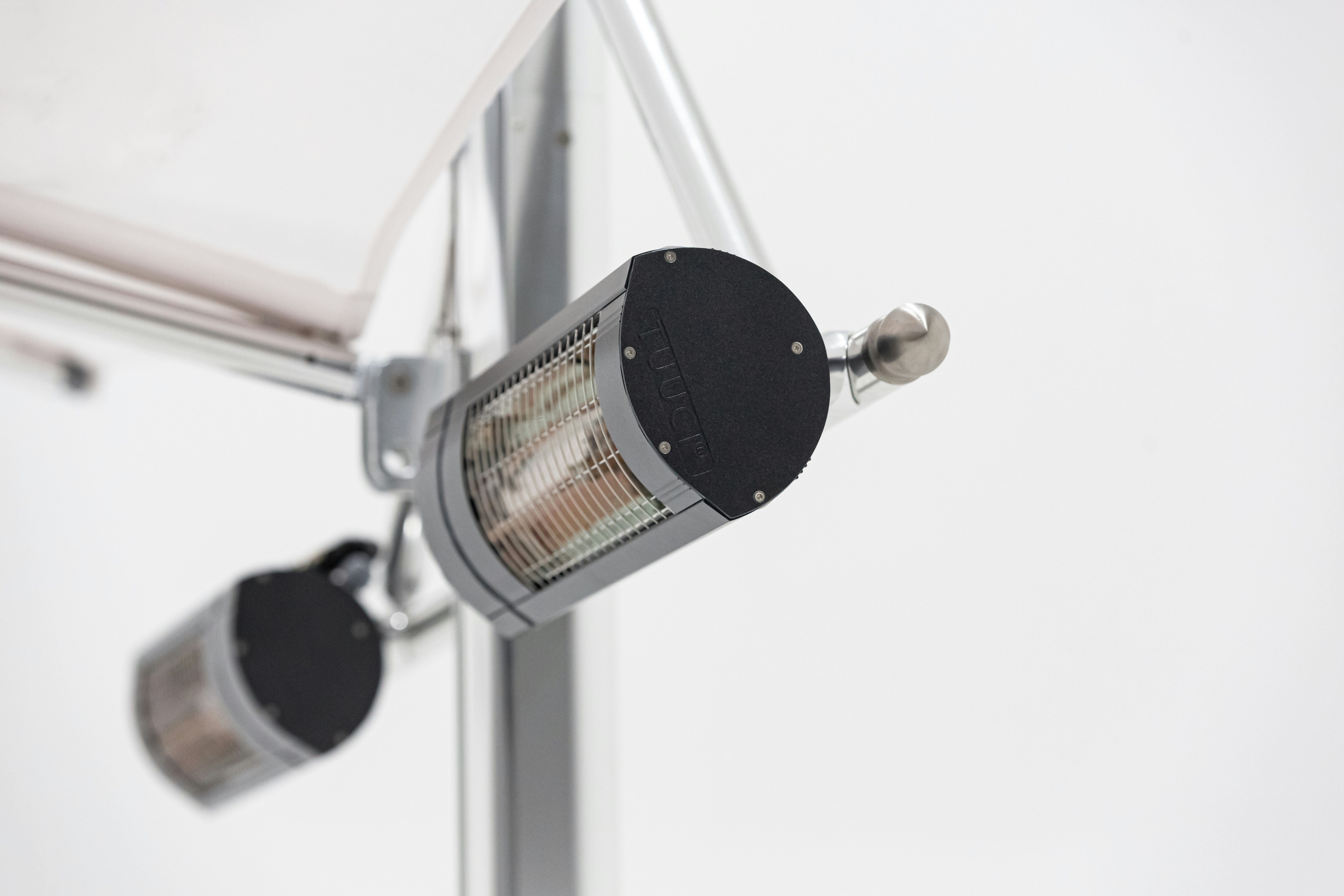 Tuuci Ocean Master Max Low-Profile Cantilever Umbrella w/Heating & Lighting