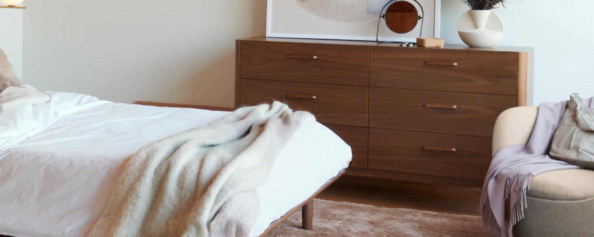 Miro Dresser