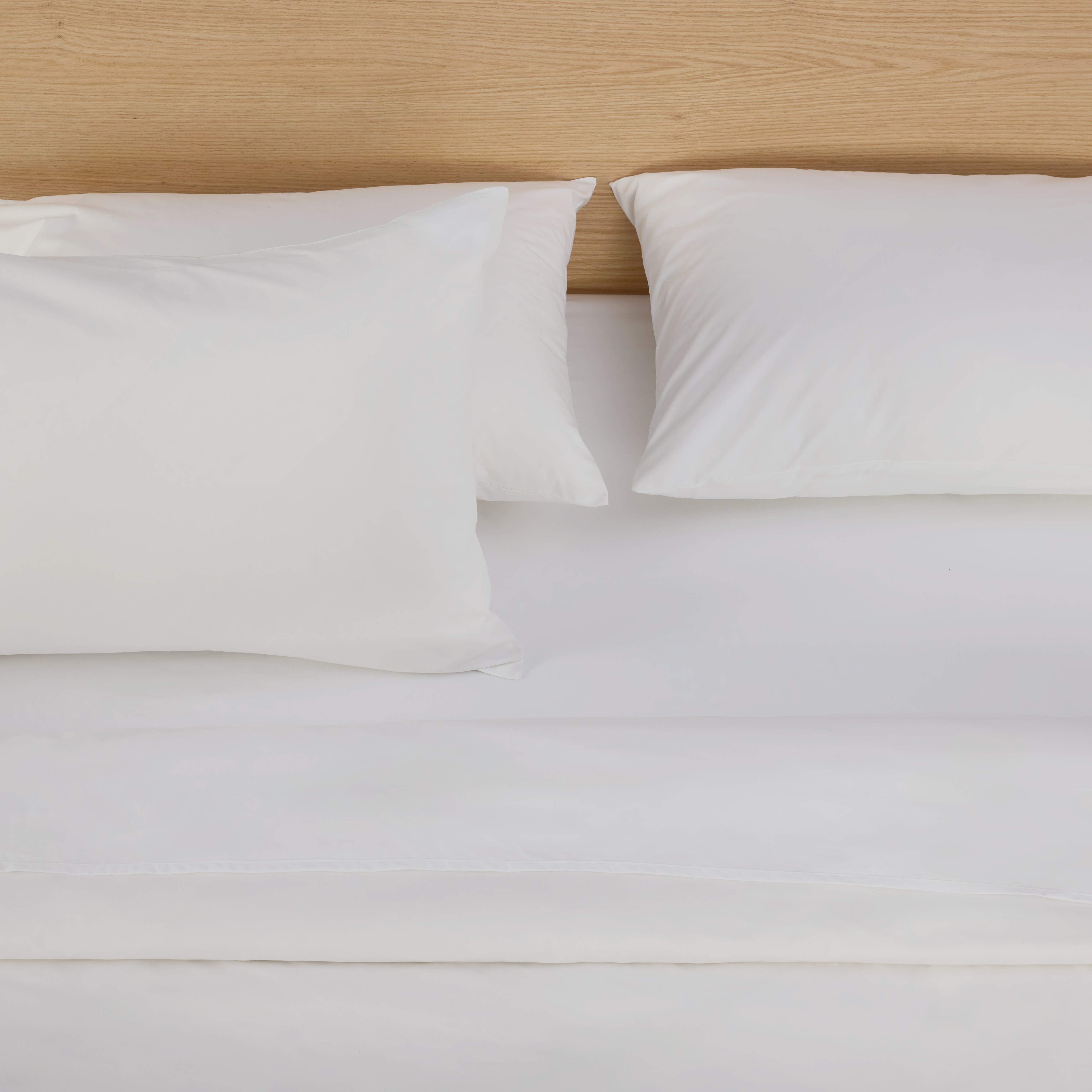 Design Within Reach Sheet Set - Percale,  Queen,  white