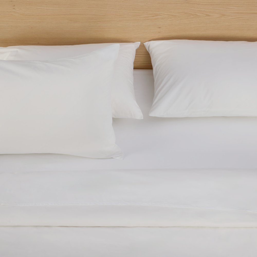Design Within Reach Sheet Set - Percale,  Queen,  white