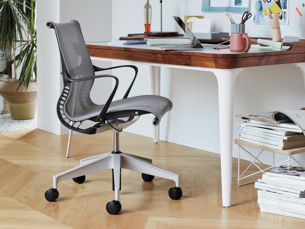 Airia Desk with Setu Chair