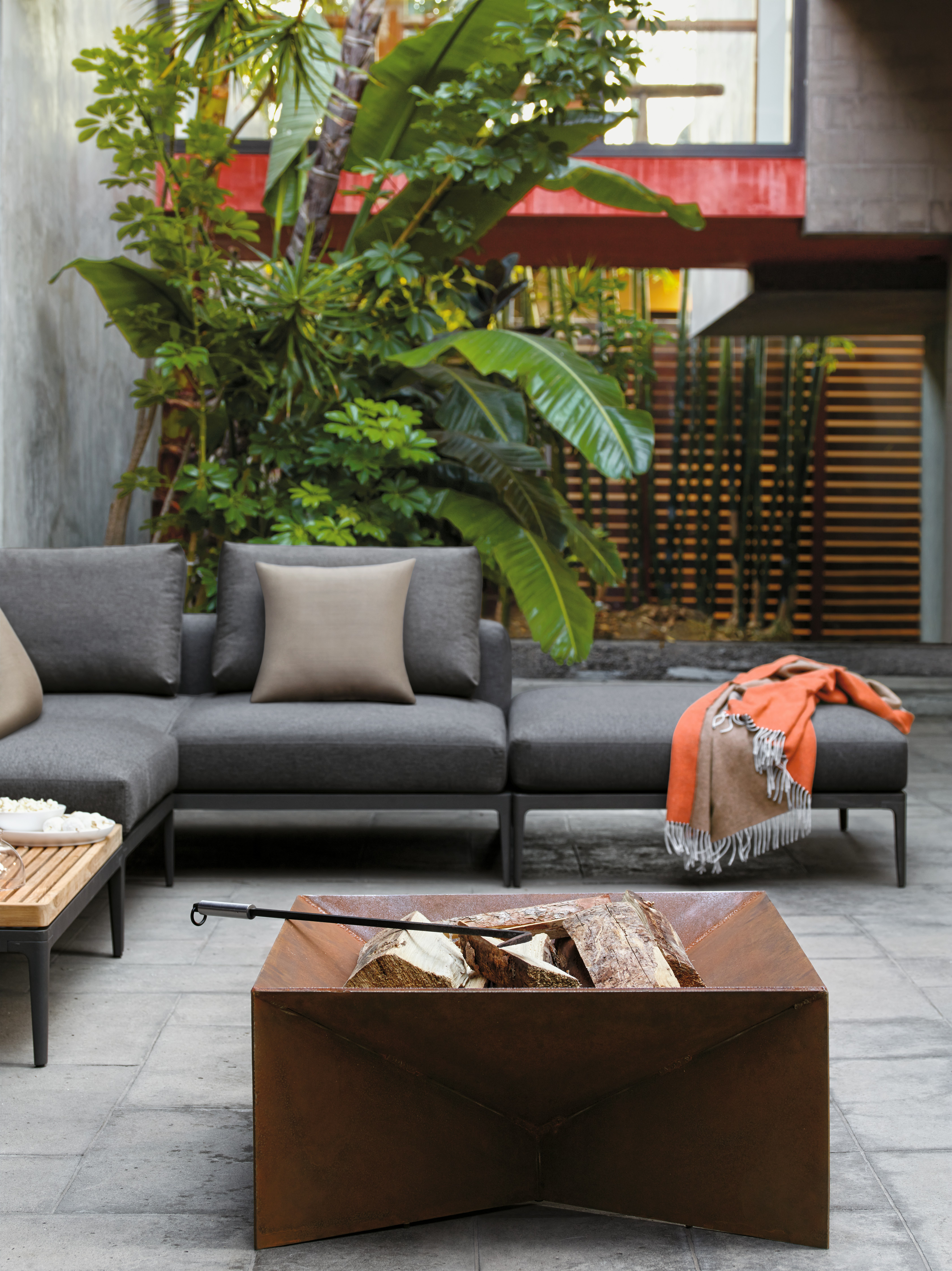 Plodes Geometric Firepit