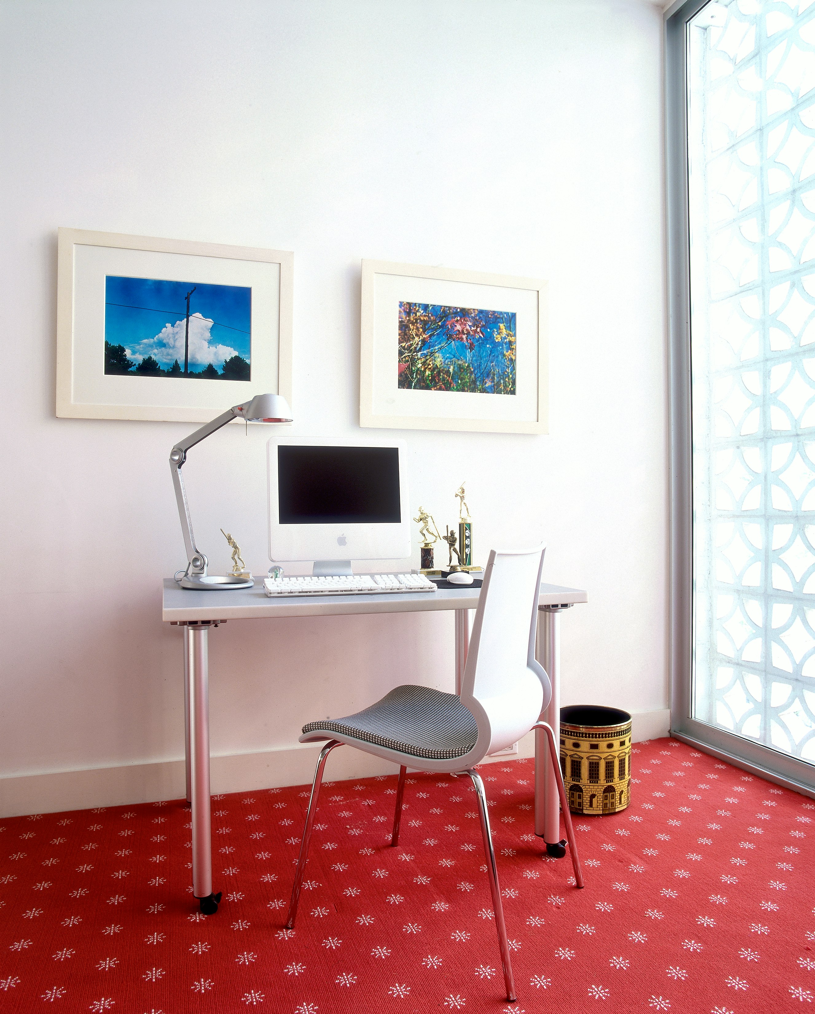 Propeller Table Copeland Light Gigi Chair