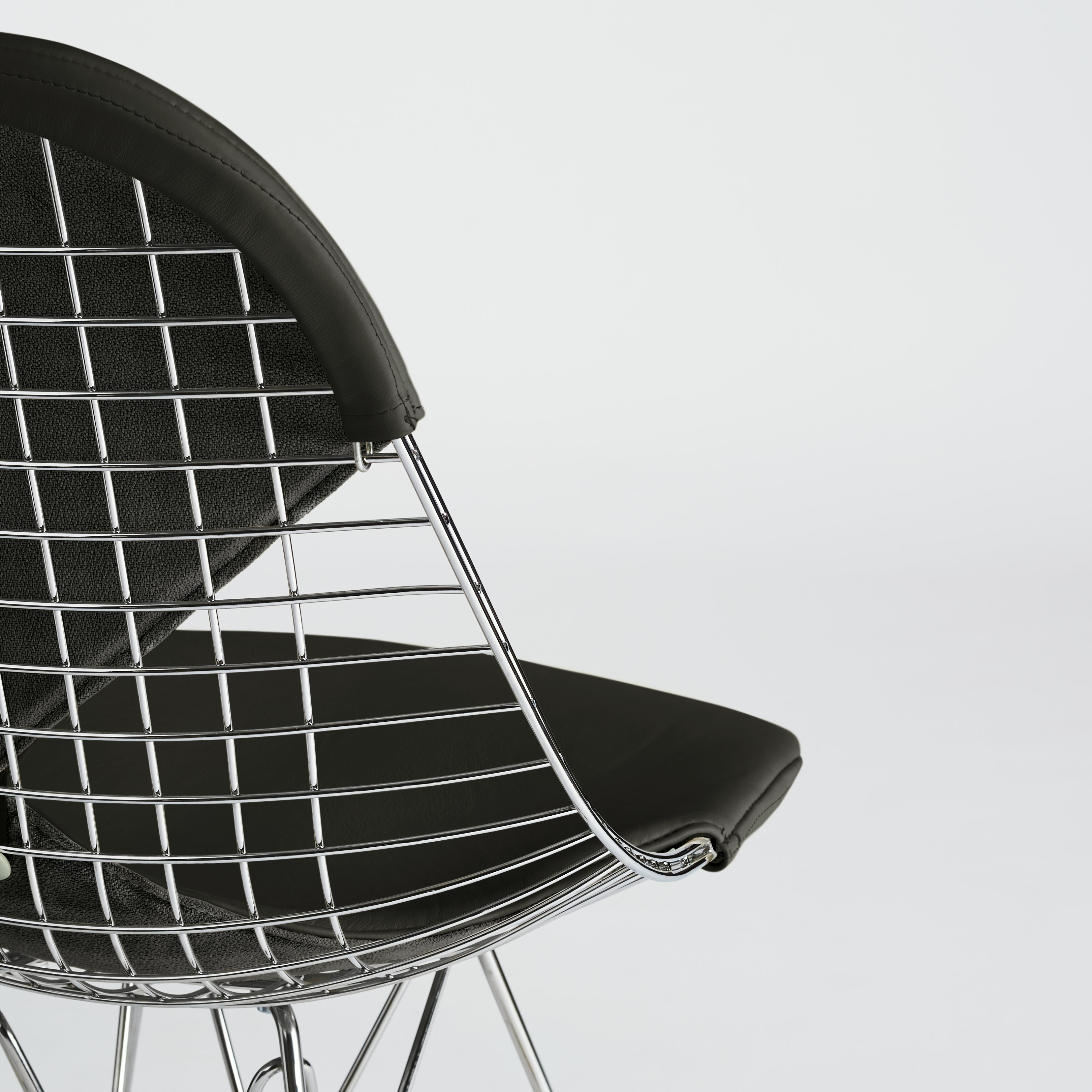 Eames Wire Chair with Bikini Pad (DKR.2)