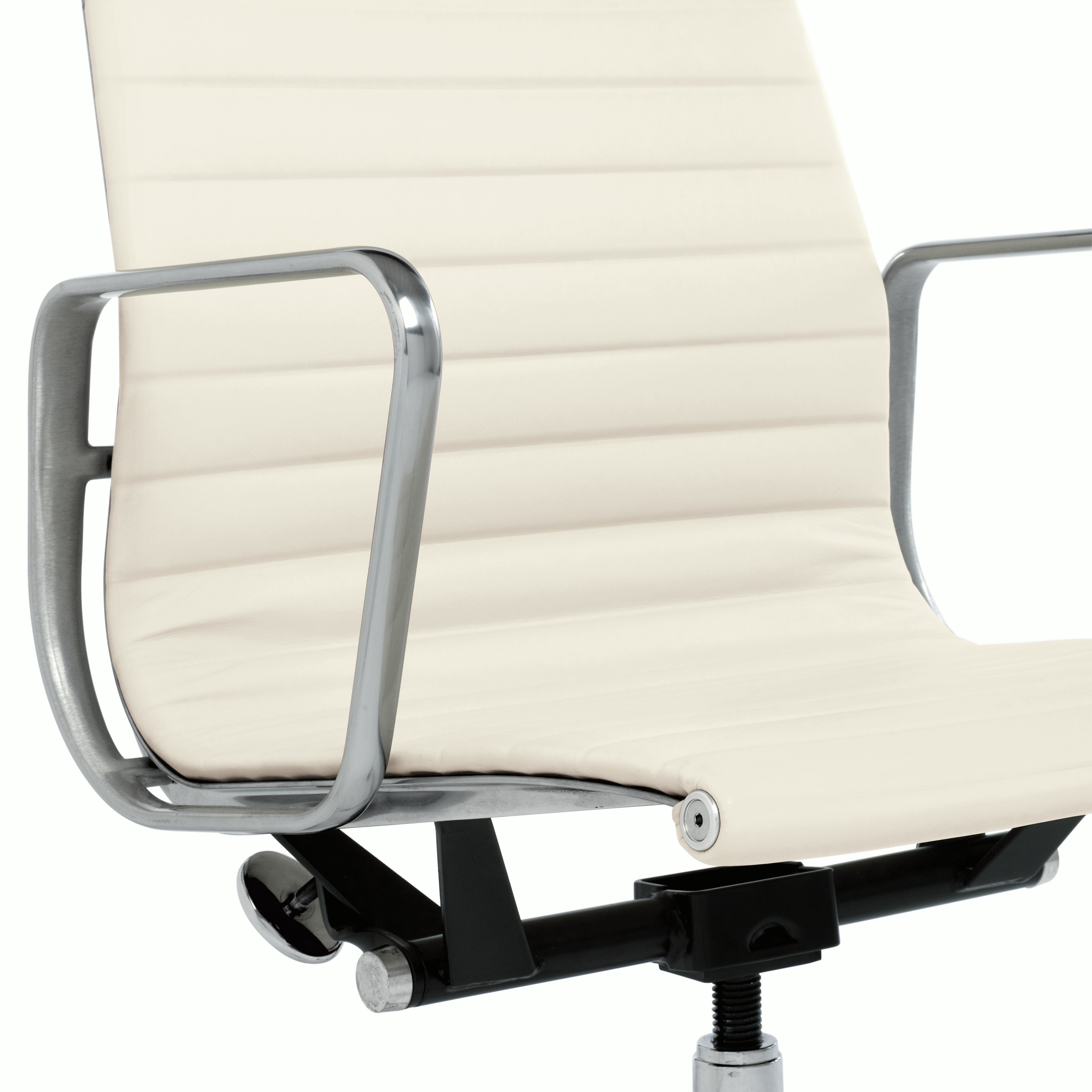 Eames Aluminum Group Executive Chair