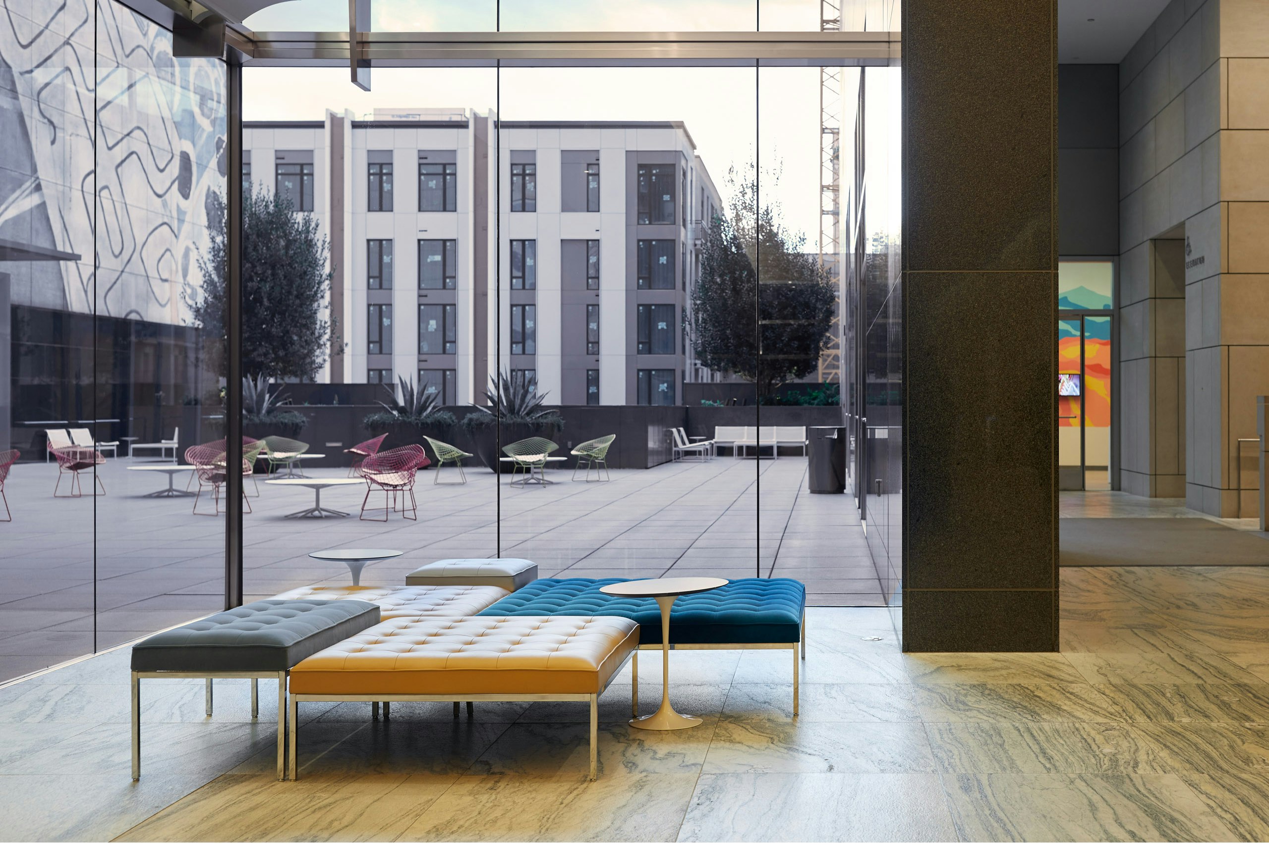 Florence Knoll&trade; Relaxed Stool