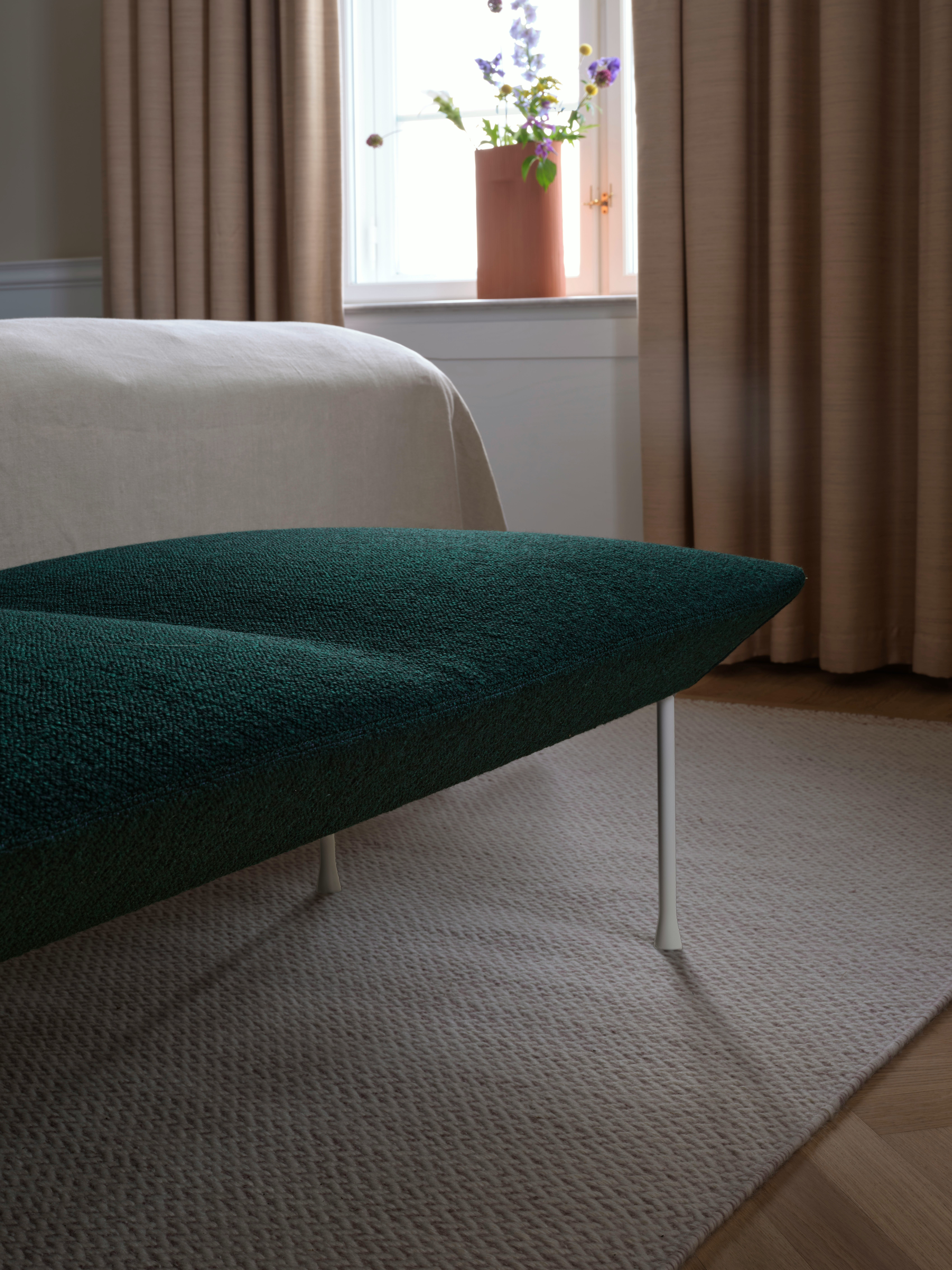 Oslo Bench in Hearth 010/Grey Ply Rug in Light Rose Ridge Vase in Burnt Orange