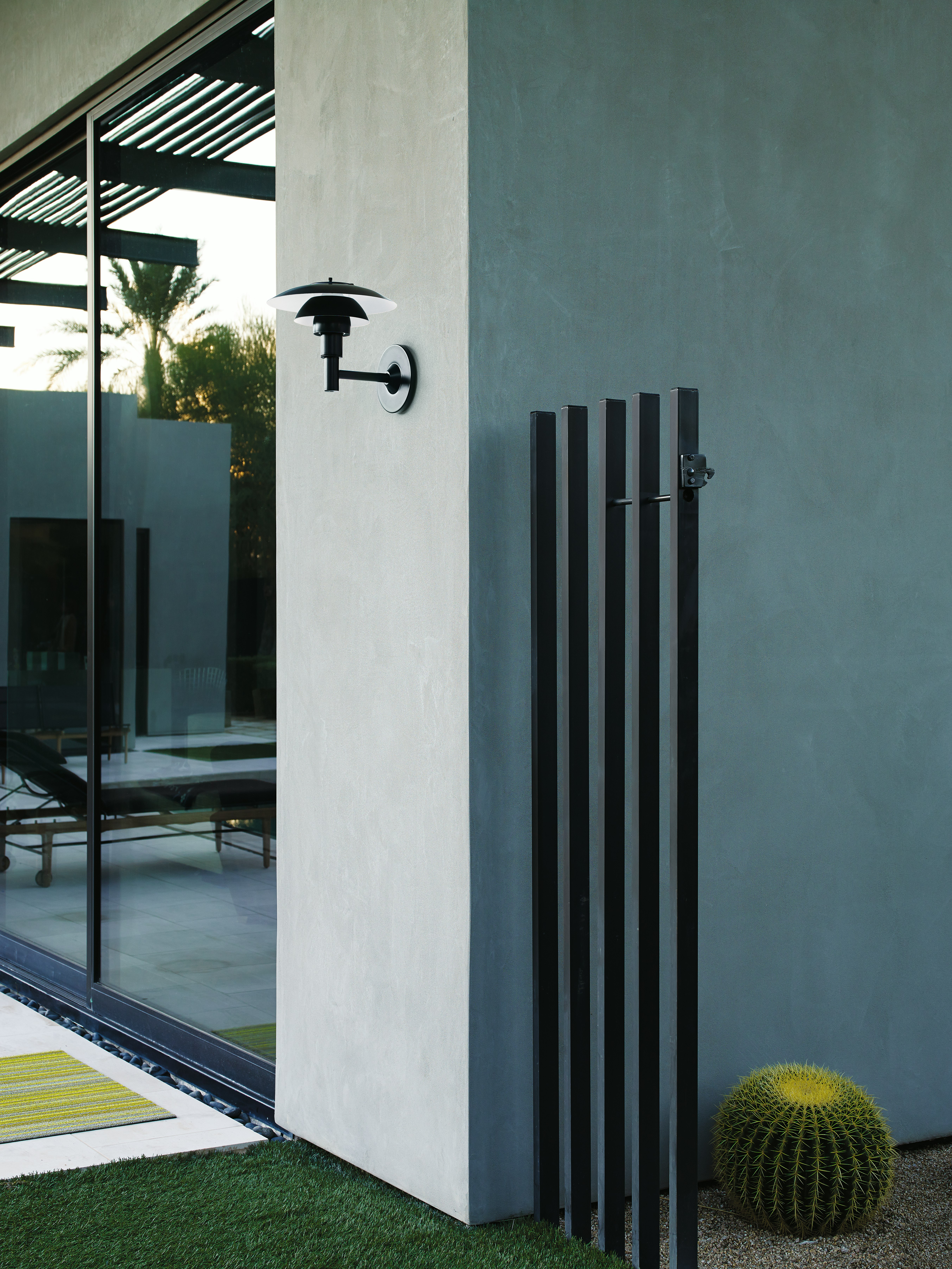 PH 3-2 1/2 Outdoor Wall Sconce