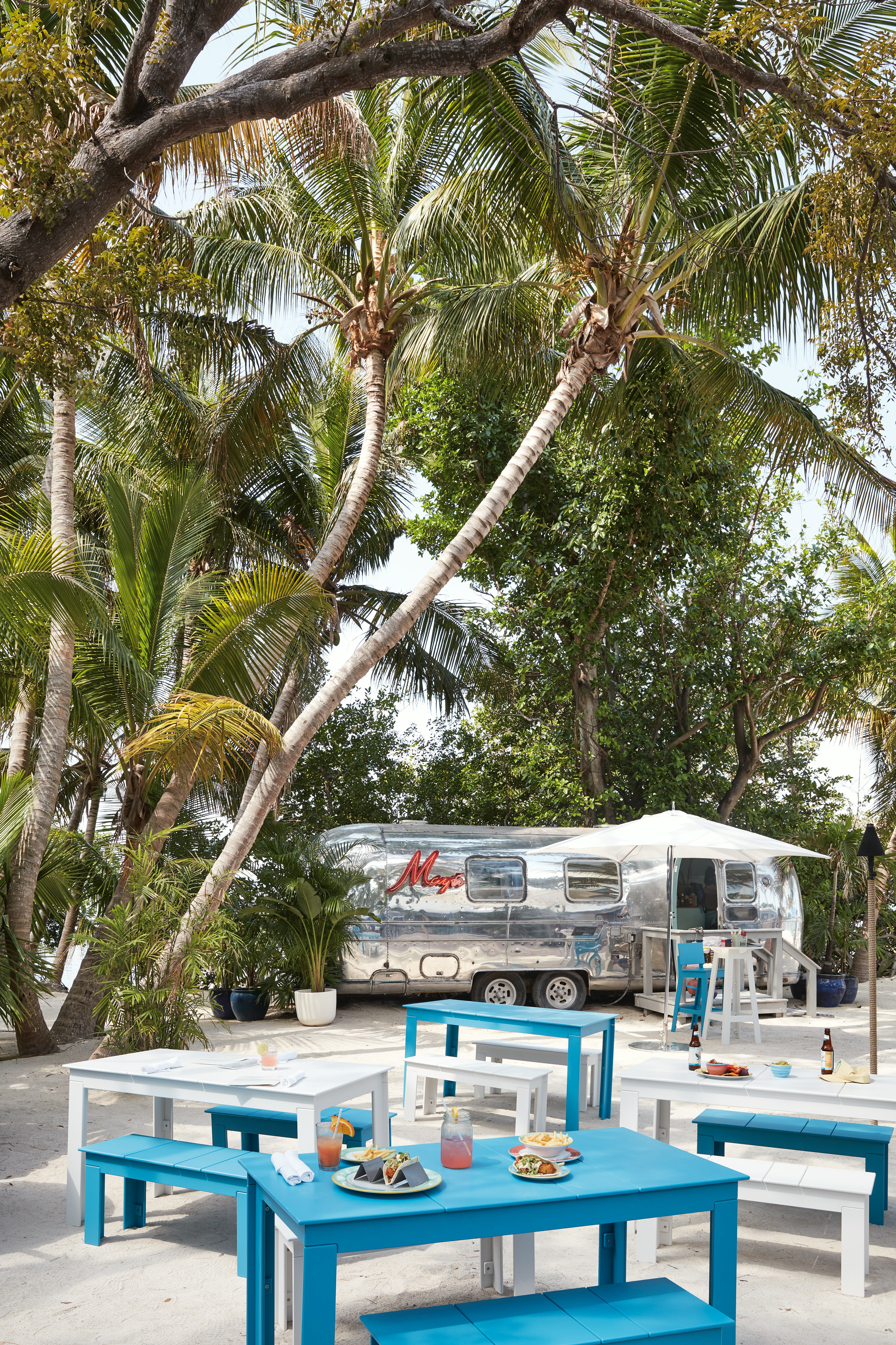 Lollygagger Picnic Table
