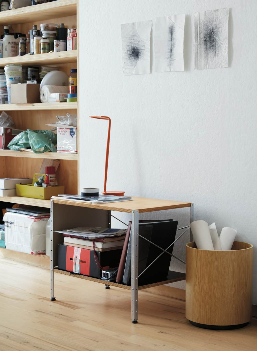 Eames Storage Unit 1x1 and Pixo Plus Table Lamp in a home office setting