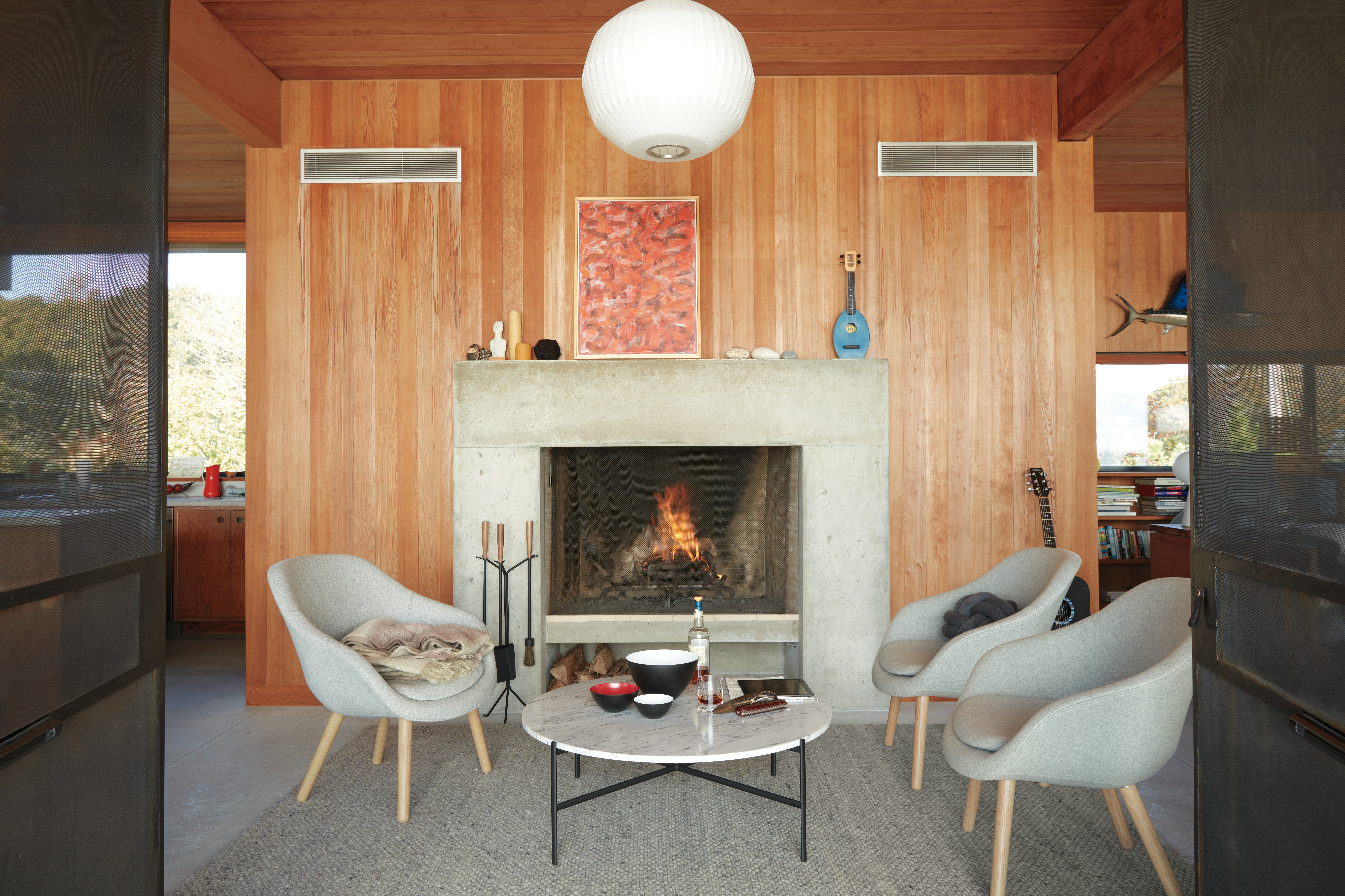 About A Lounge 82 Armchair, Low Back