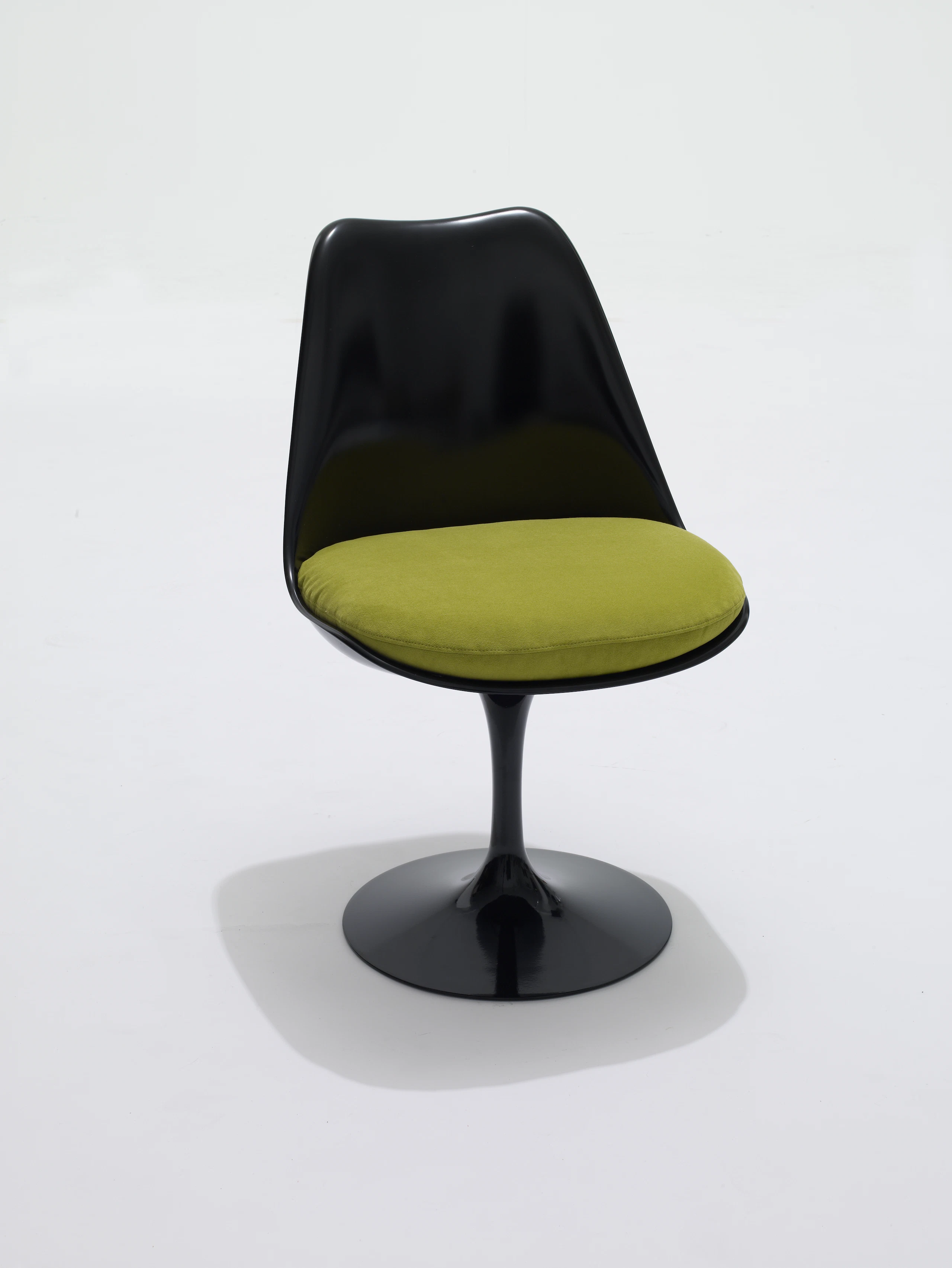 Knoll Saarinen Tulip armless Chair