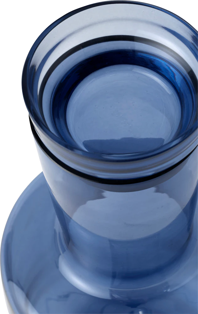 Raise Carafe – Design Within Reach