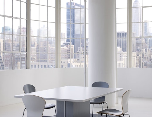 Propeller Conference Table with Rectangular Drum Base Propeller Conference Table with Rectangular Drum Base