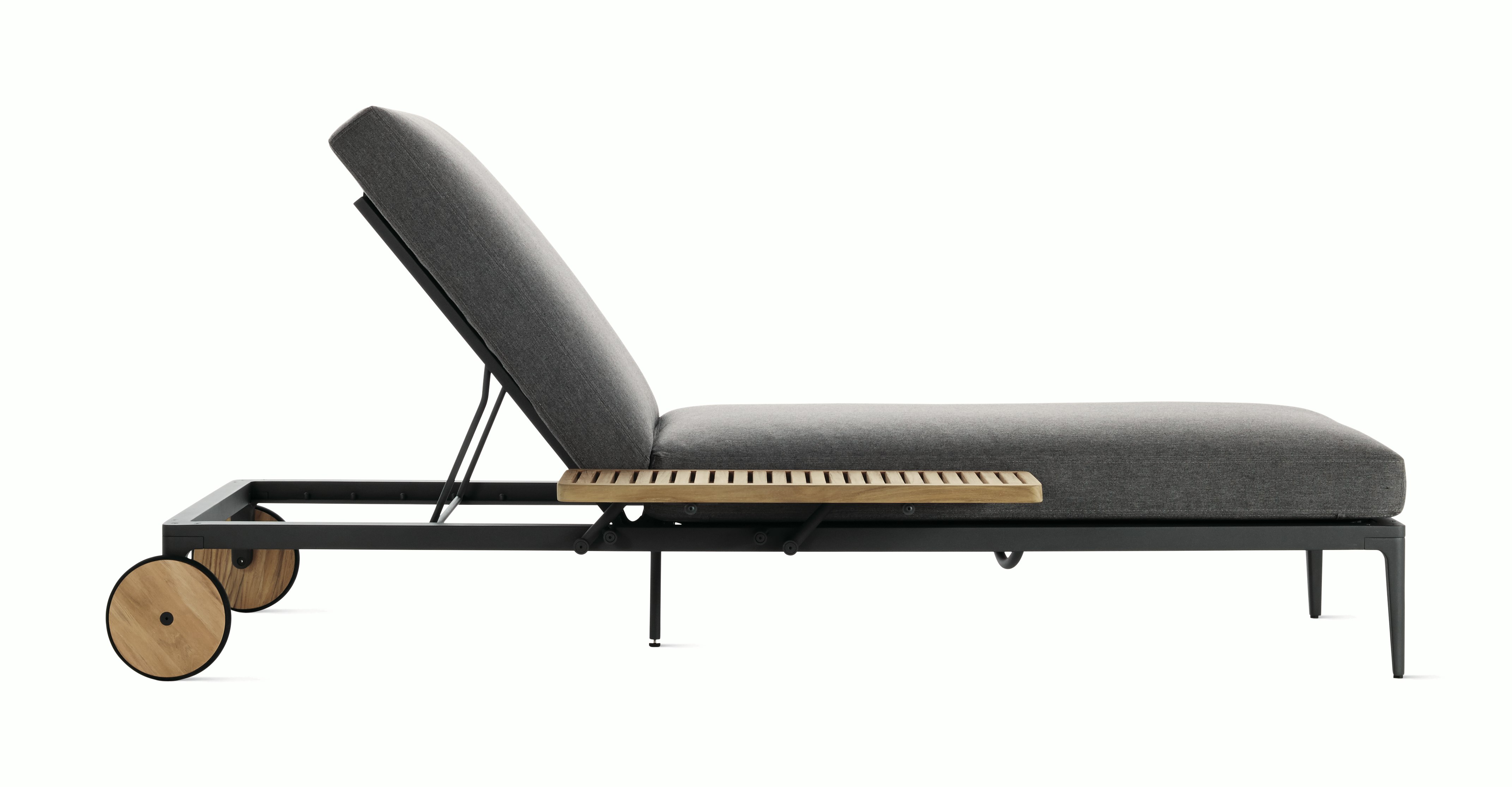 dwr outdoor chaise