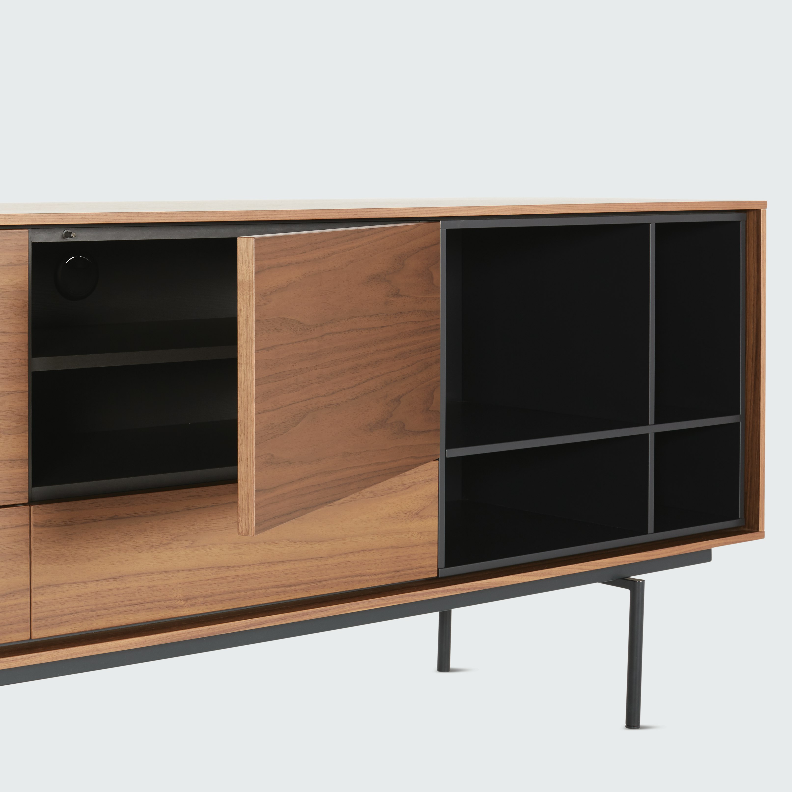 Aura Credenza