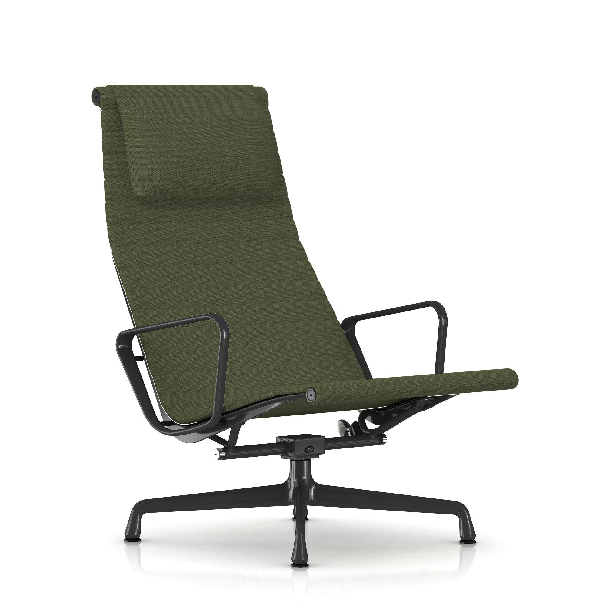 Eames Aluminum Group Lounge Chair