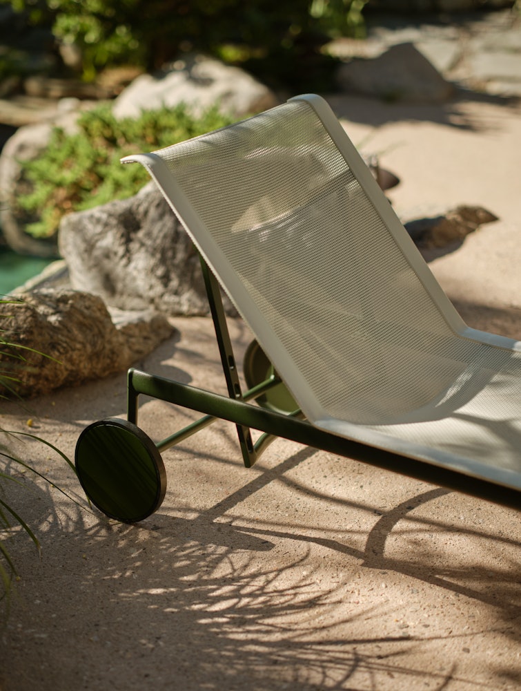 1966 Adjustable Chaise – Design Within Reach 1966 Adjustable Chaise – Design Within Reach