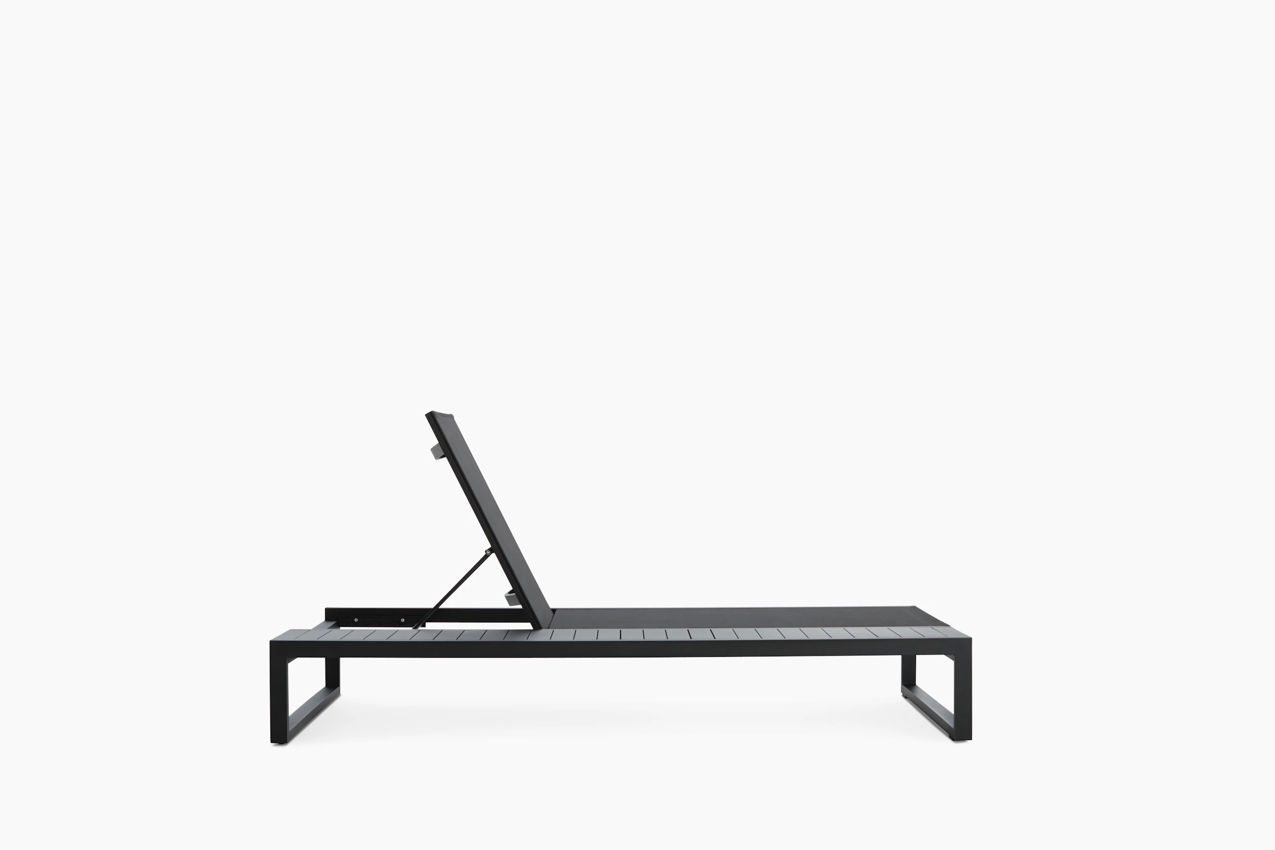 EOS Platform Lounger