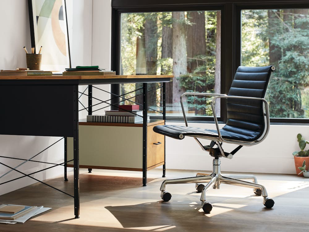Office Chairs, Ergonomic Office Chairs - Herman Miller Store