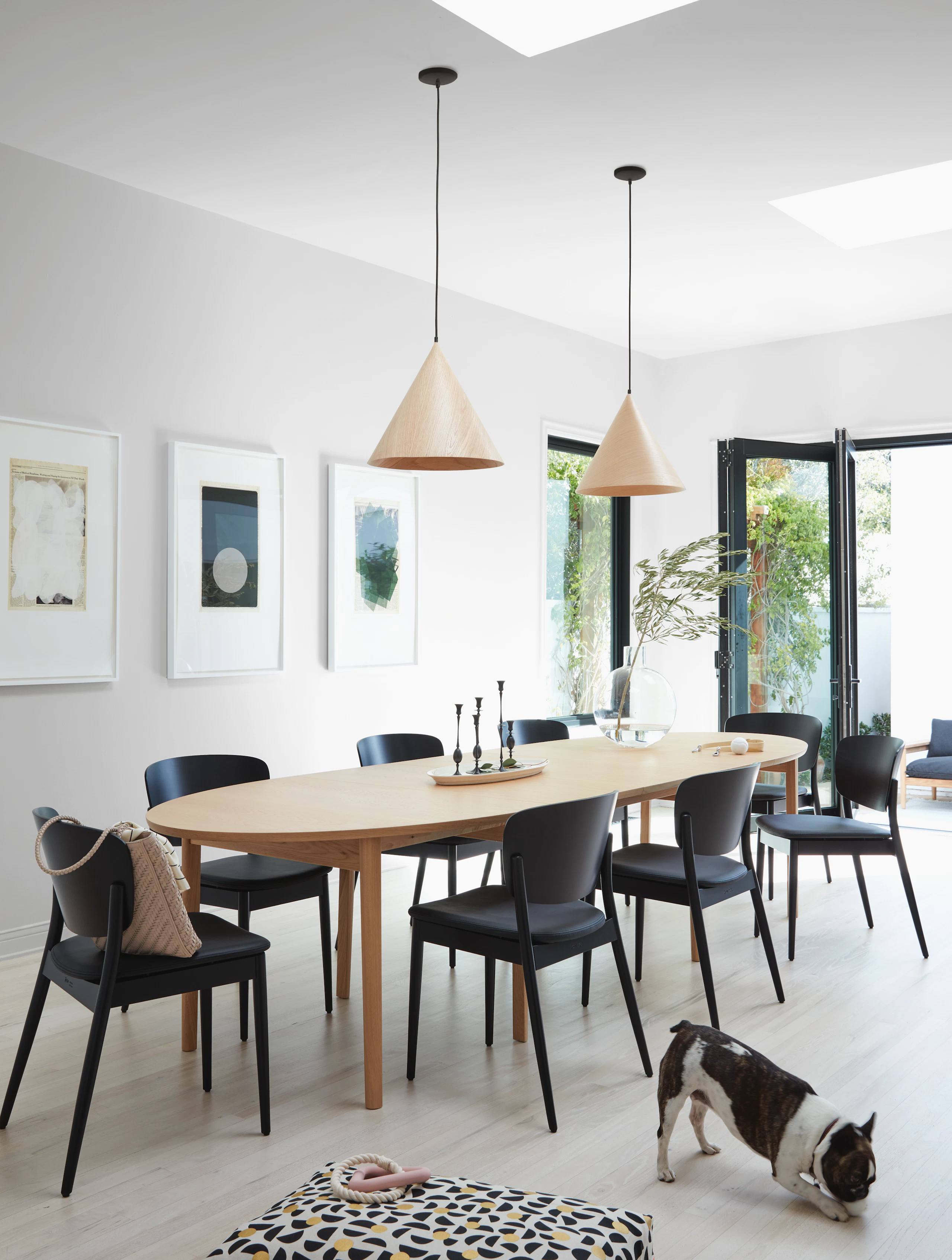 Gala Extension Table Four Leaves with Valencia Chairs