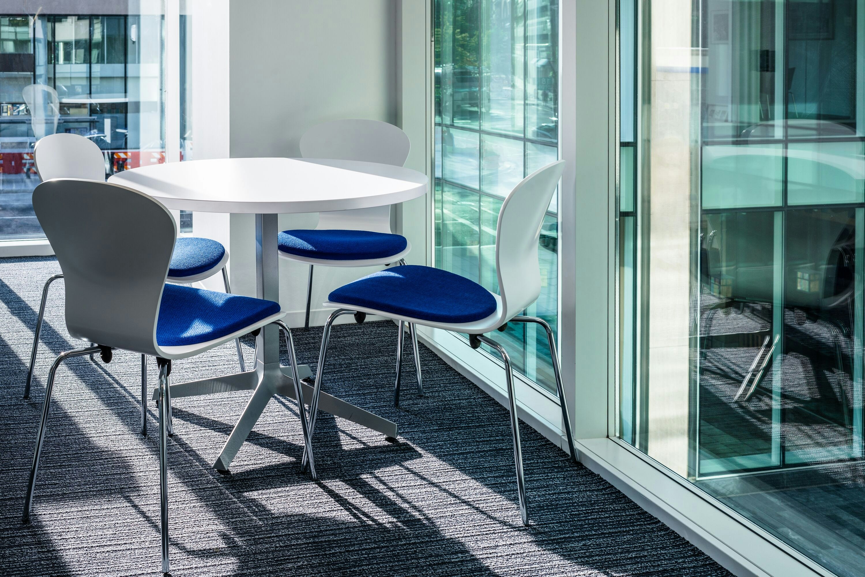 Dividends Horizon® X Base Tables Knoll