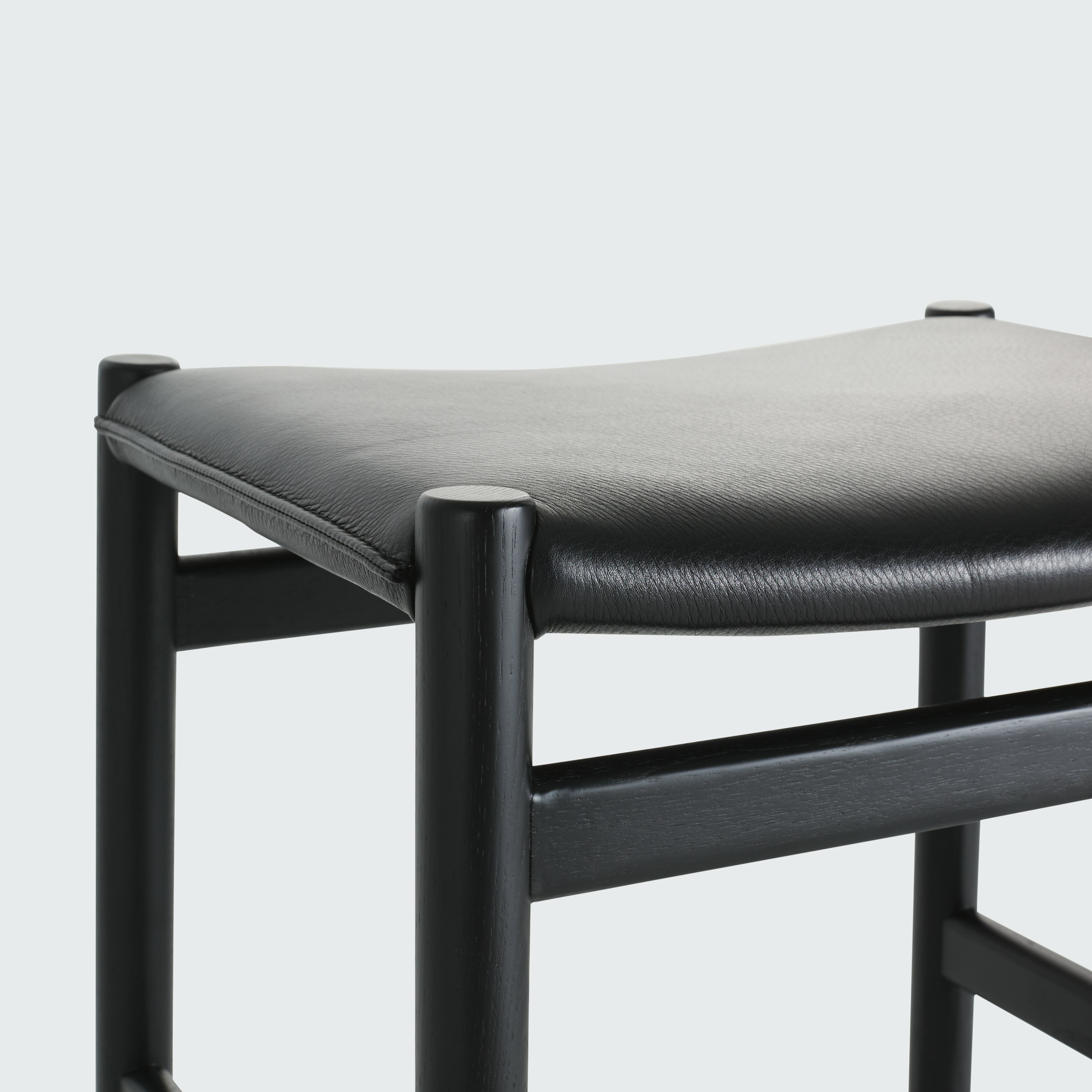 Kin Backless Counter Stool