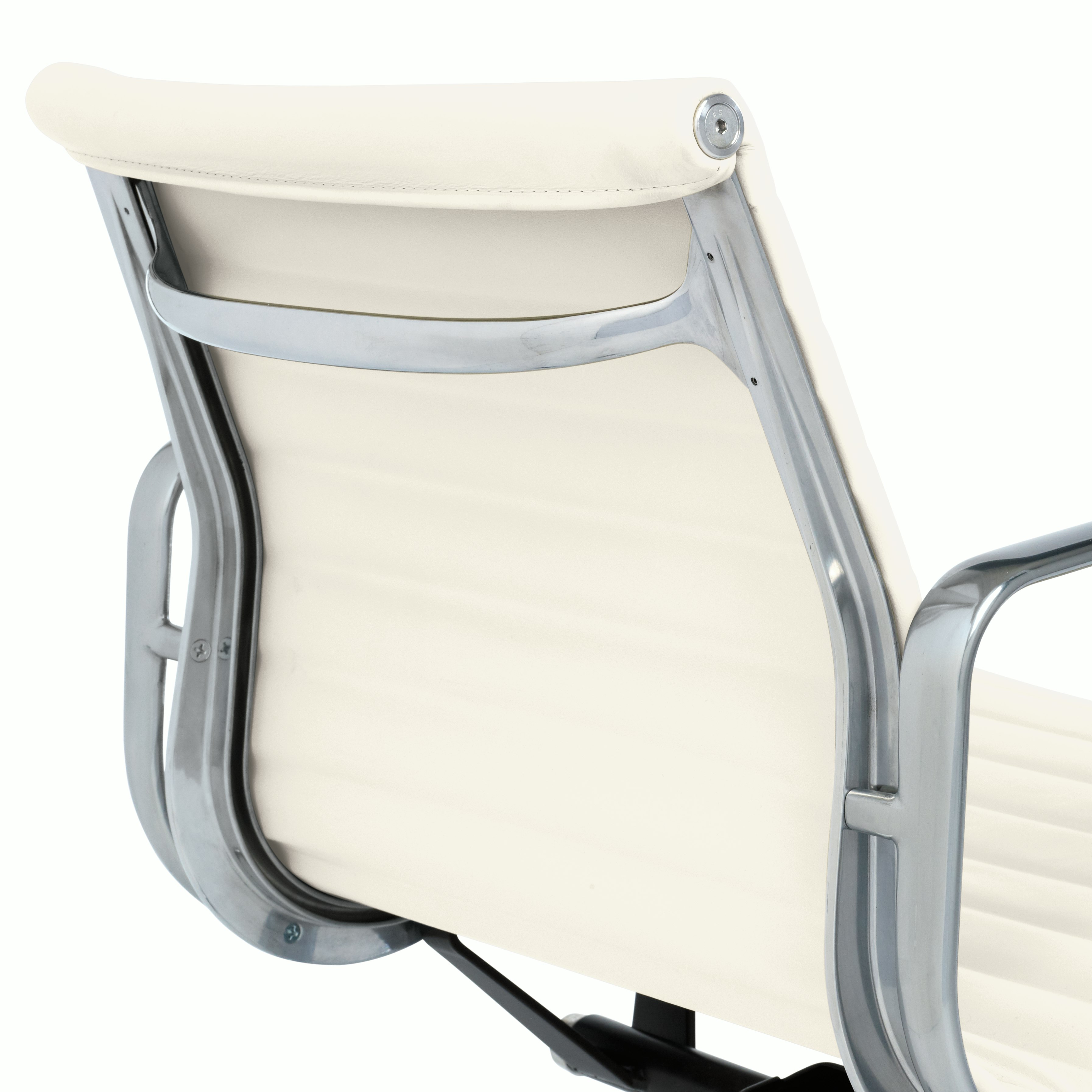 Eames Aluminum Group Management Chair with Pneumatic Lift