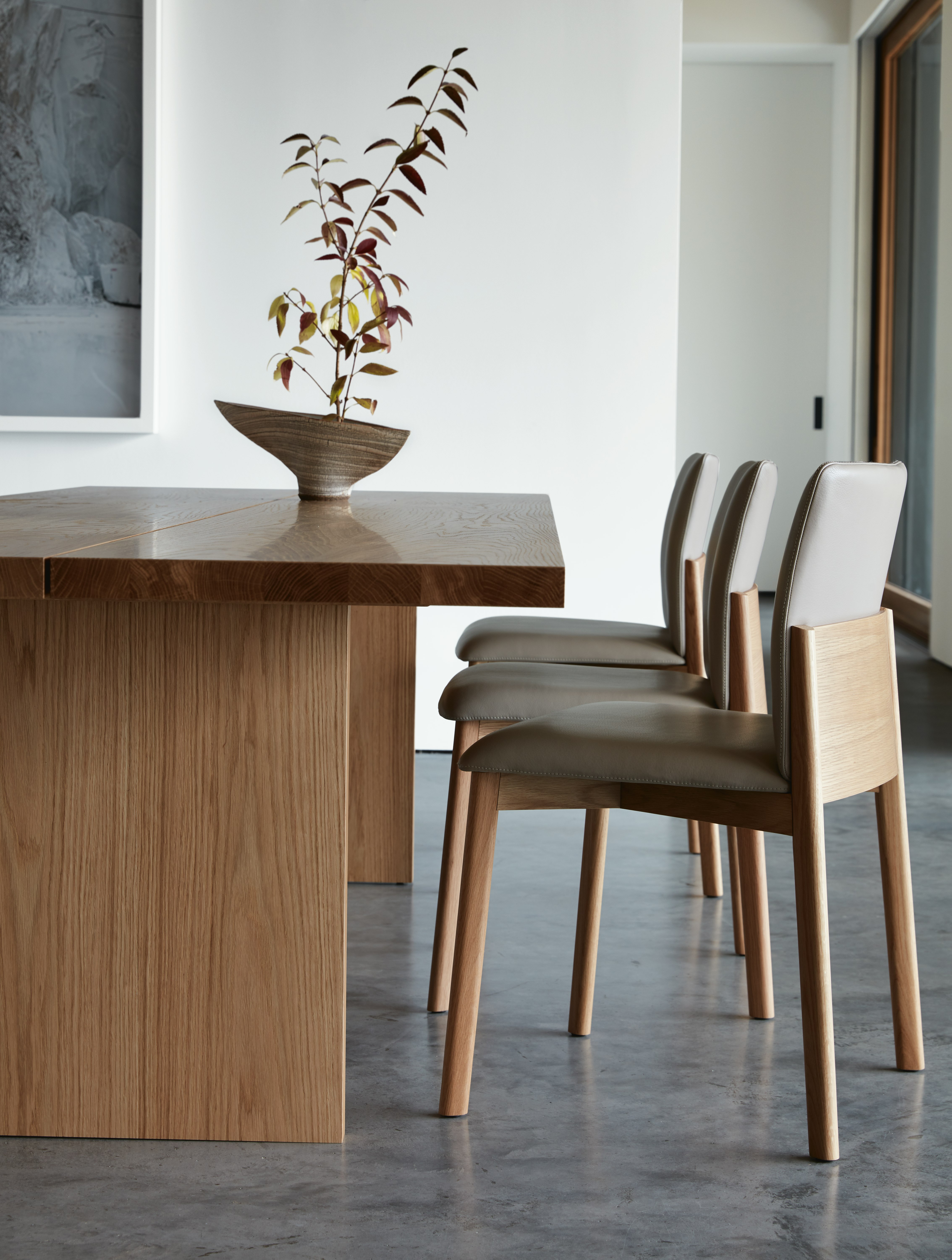 Contour Chair