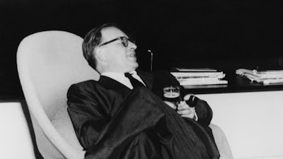 Designer Eero Saarinen | Knoll Designer Eero Saarinen | Knoll