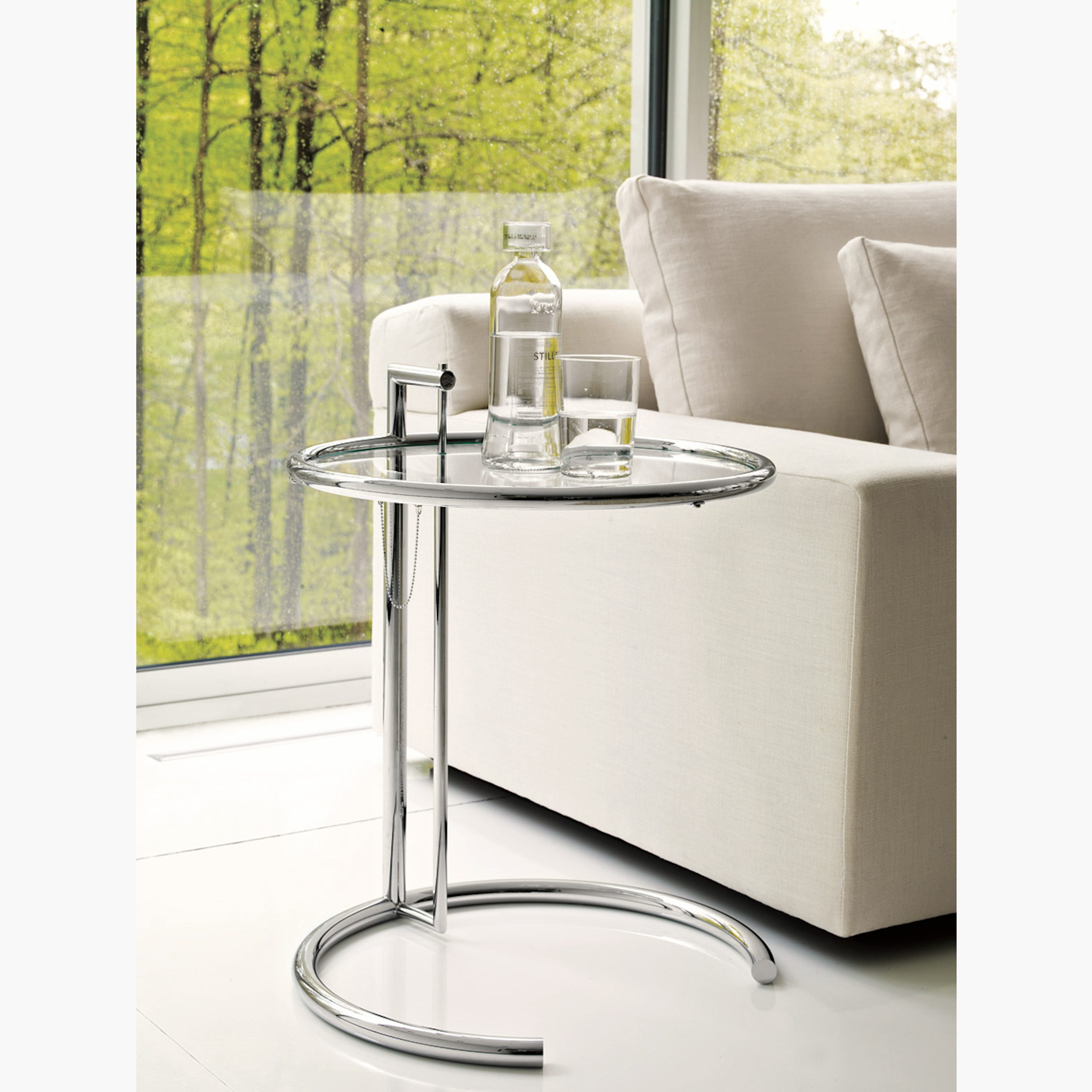 【HKJ】E1027 SideTable ミッドセンチュリー Adjustable Table E1027 – Design Within Reach