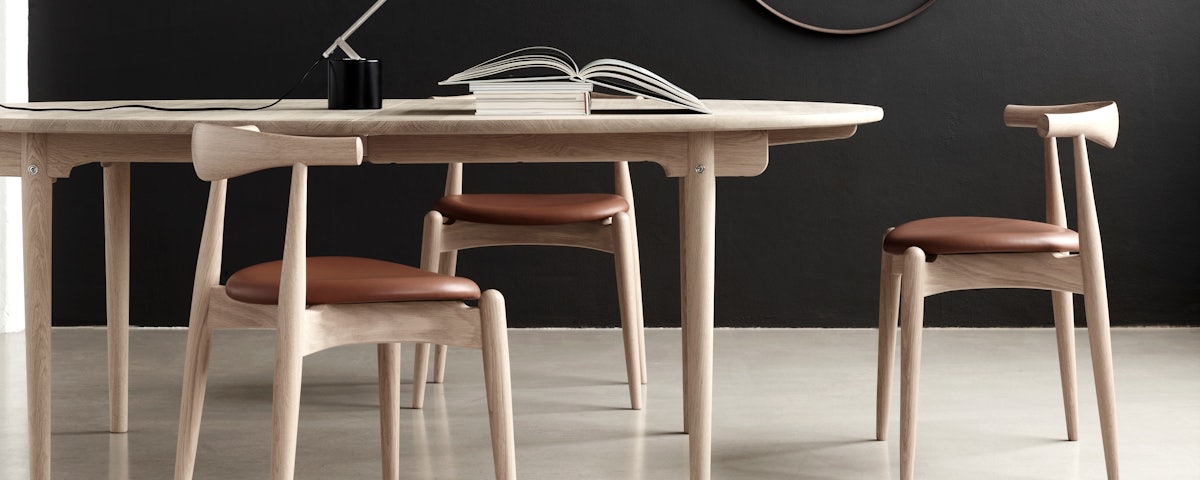 CH20 Elbow Chair