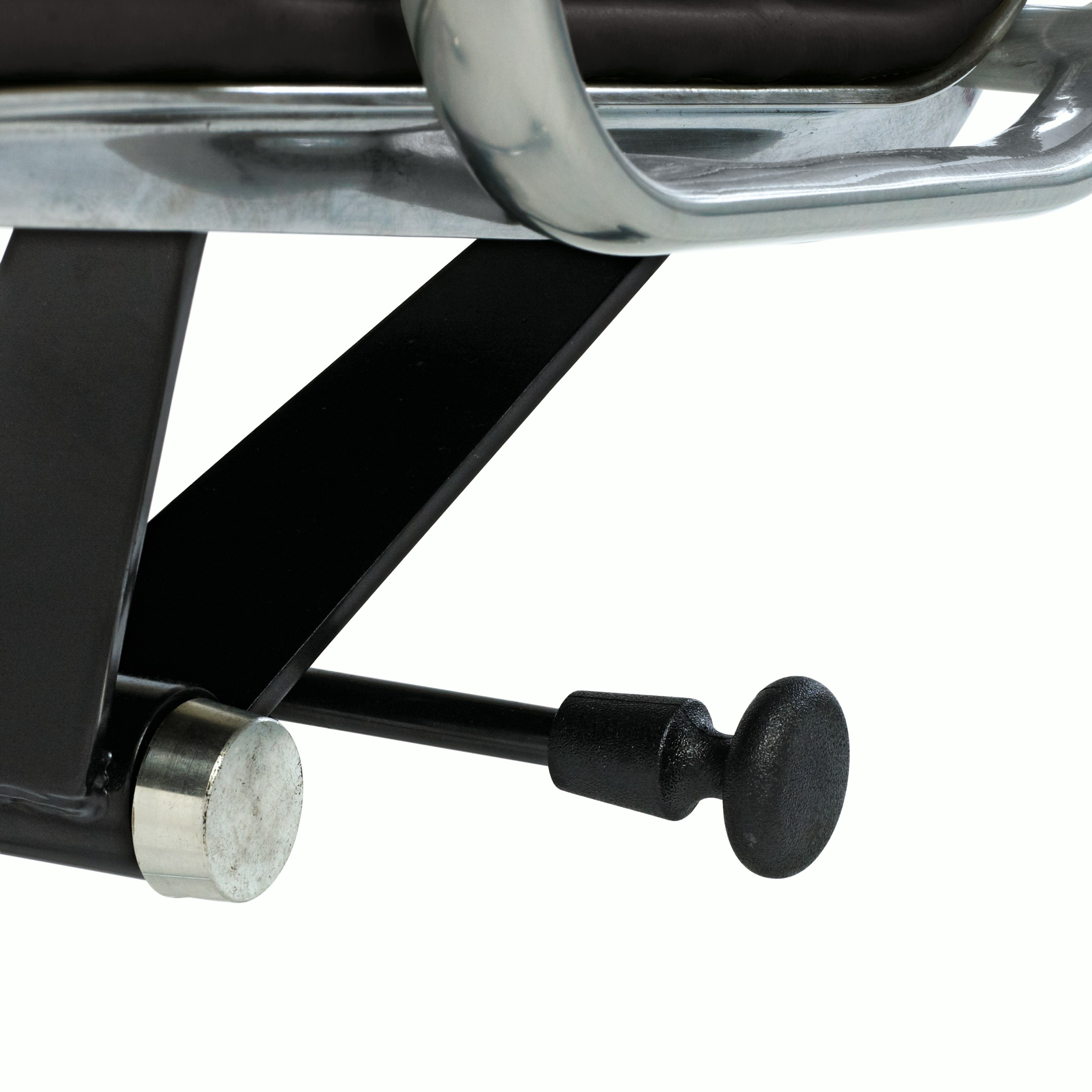 Eames Soft Pad Chair