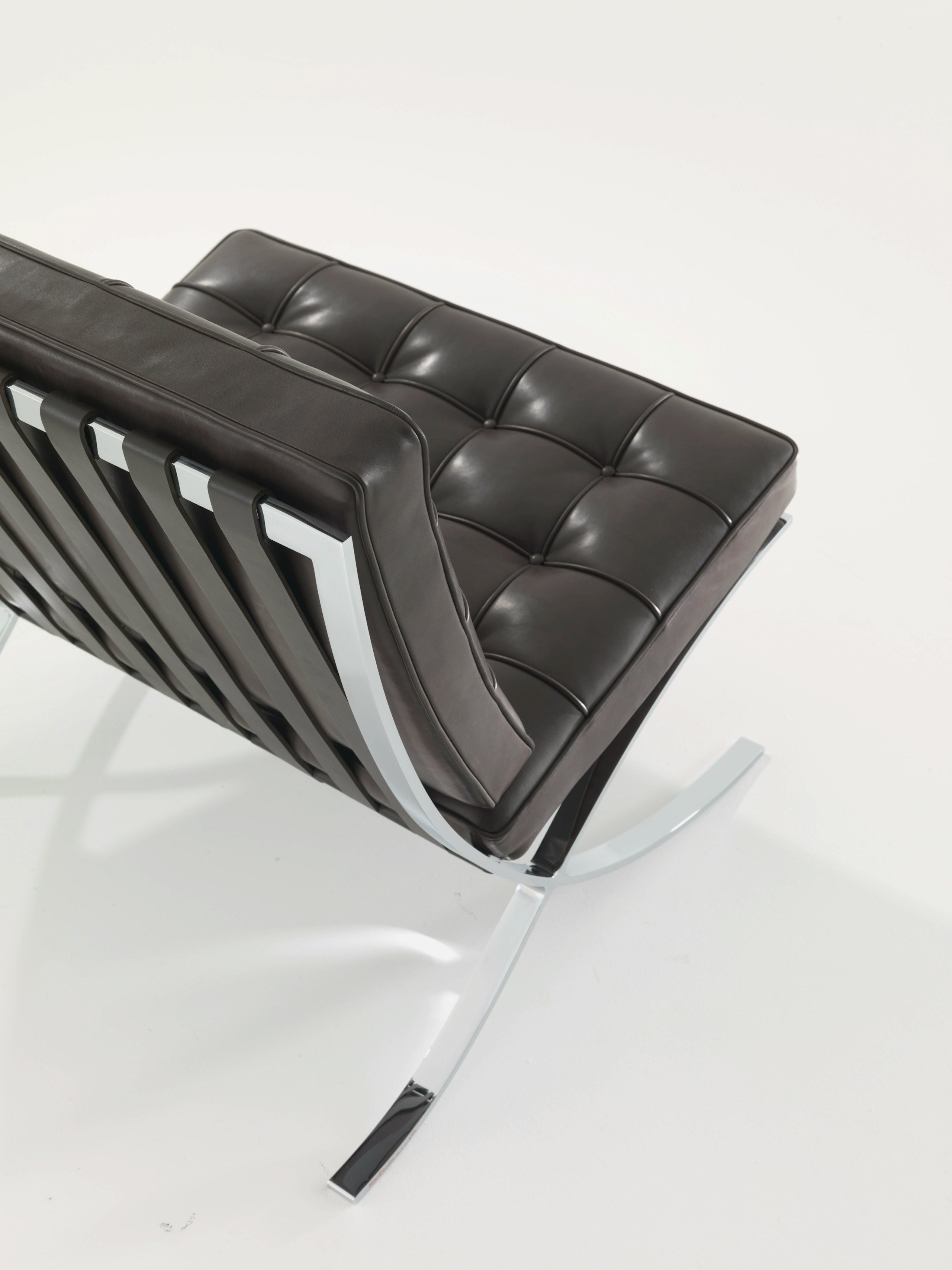 Barcelona Chair, Knoll | MillerKnoll Barcelona Chair, Knoll | MillerKnoll