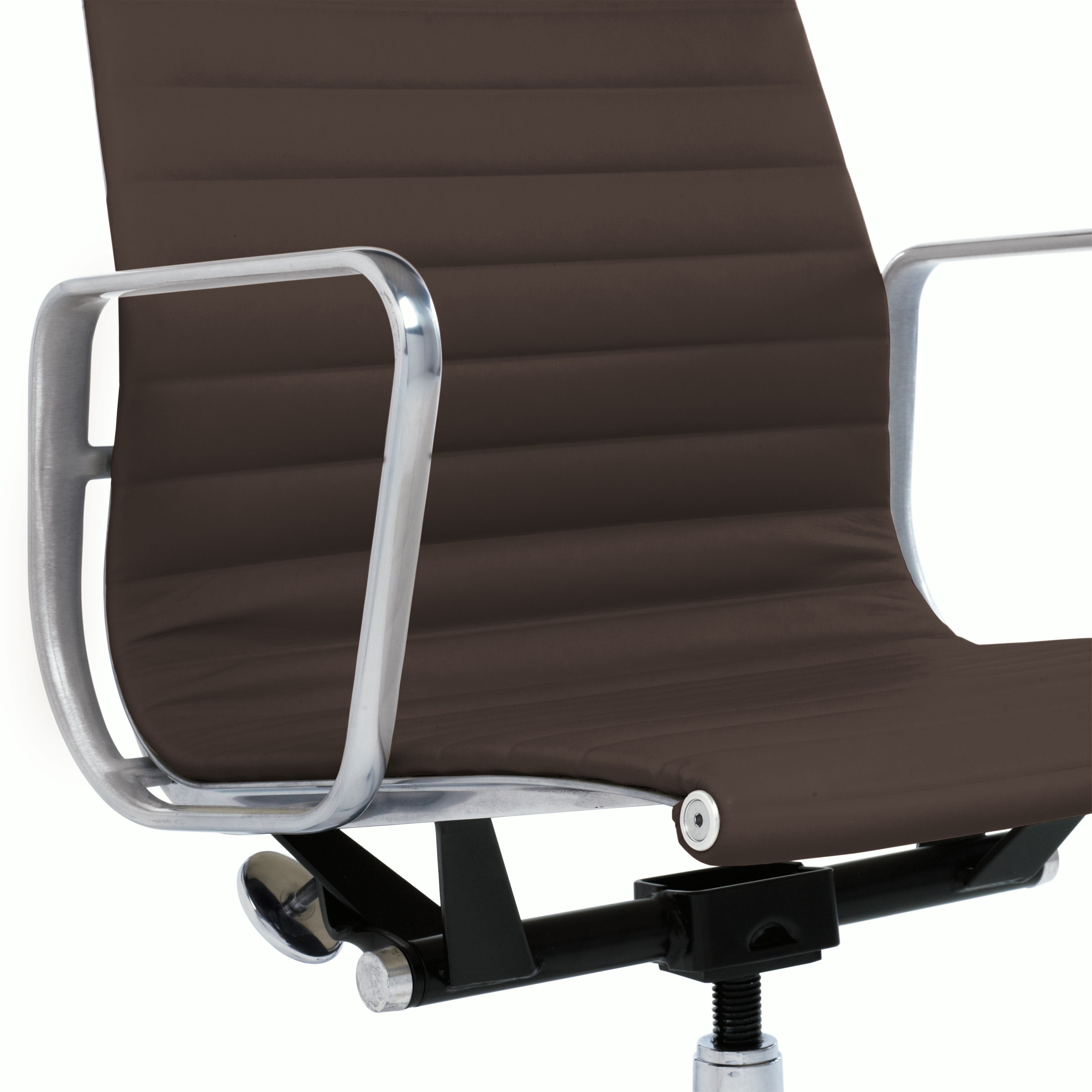 Eames Aluminum Group Management Chair