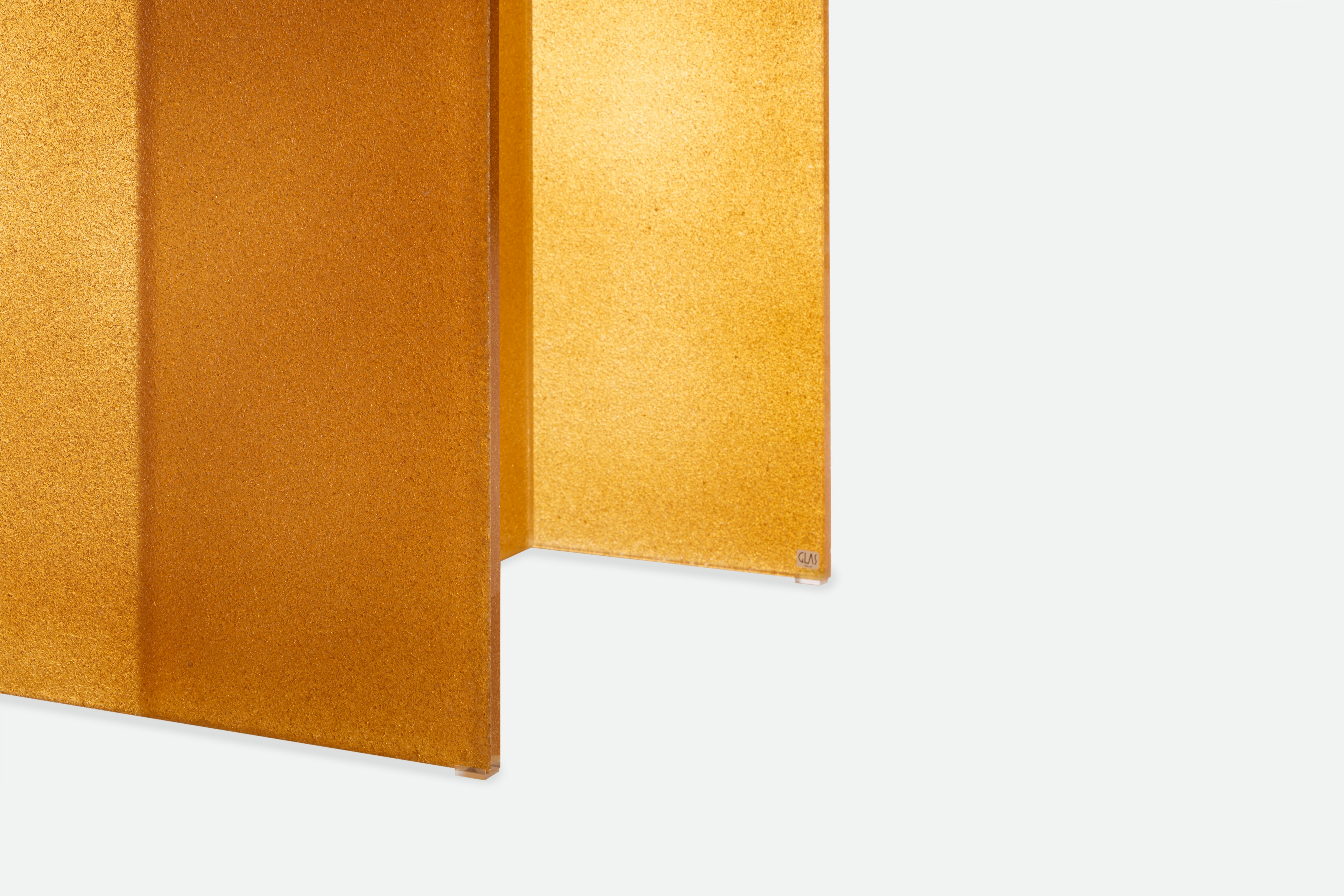 Simoon Glass Dining Table