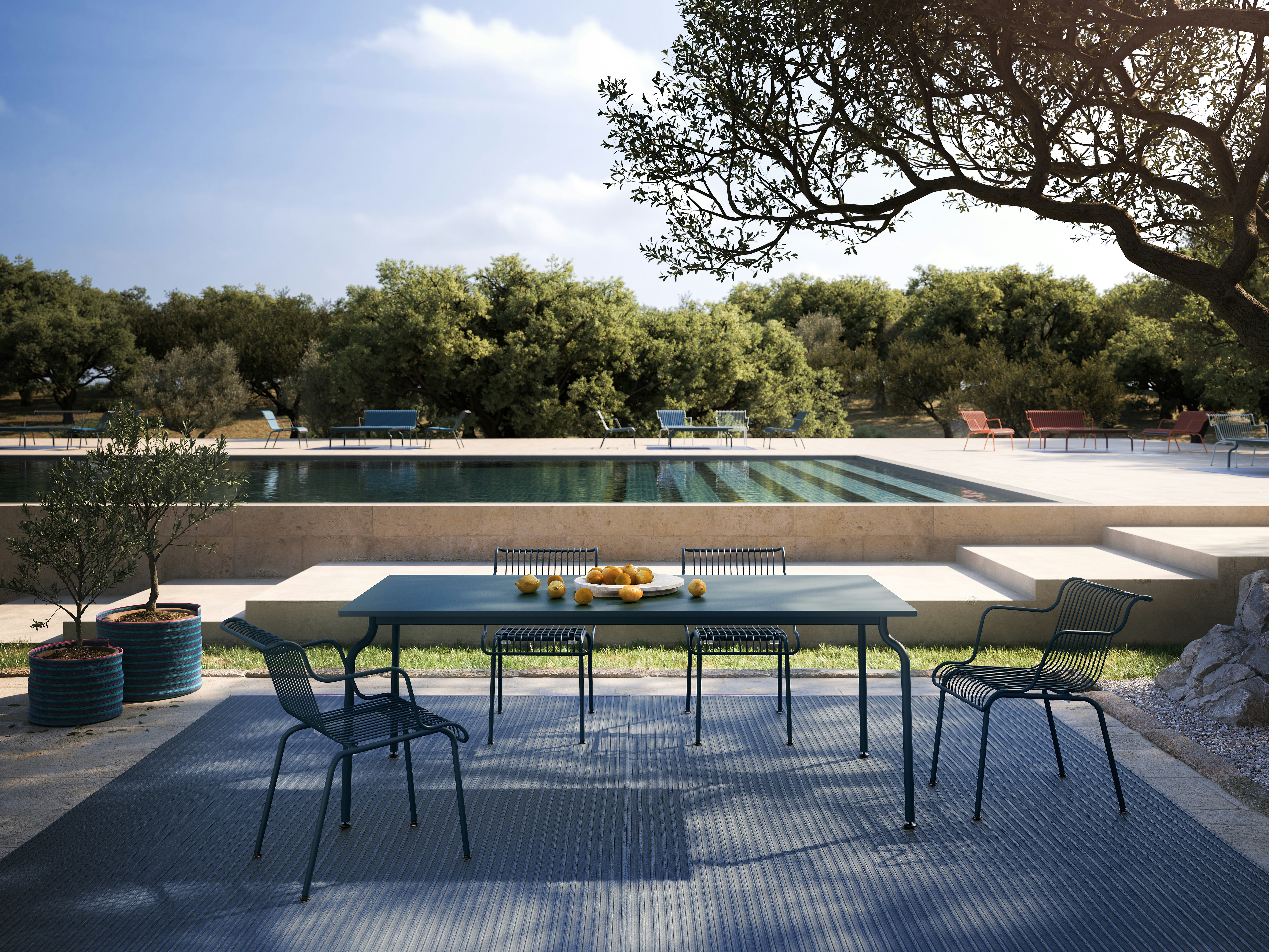 South Outdoor Dining Table