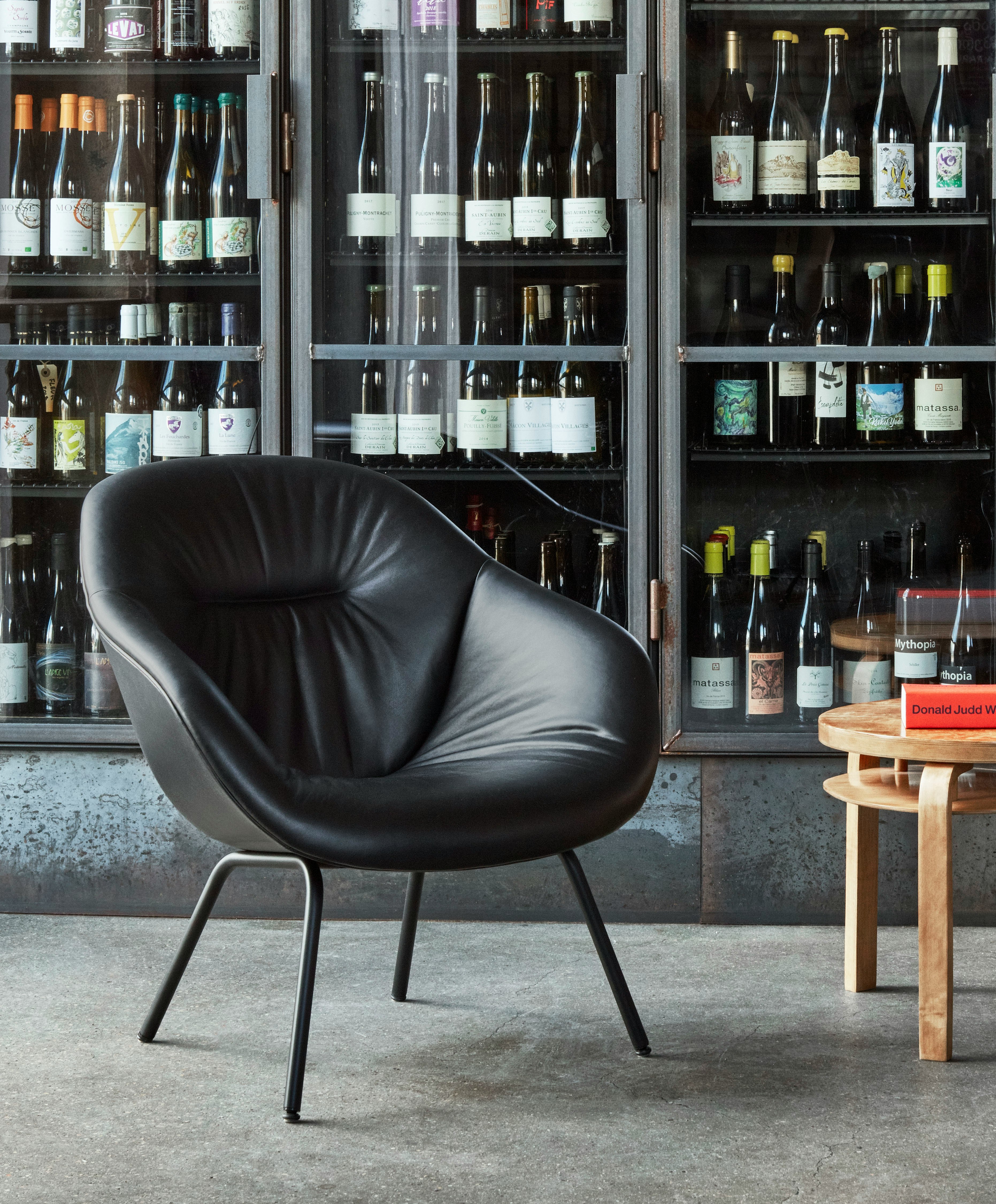 About A Lounge 87 Armchair, Low Back