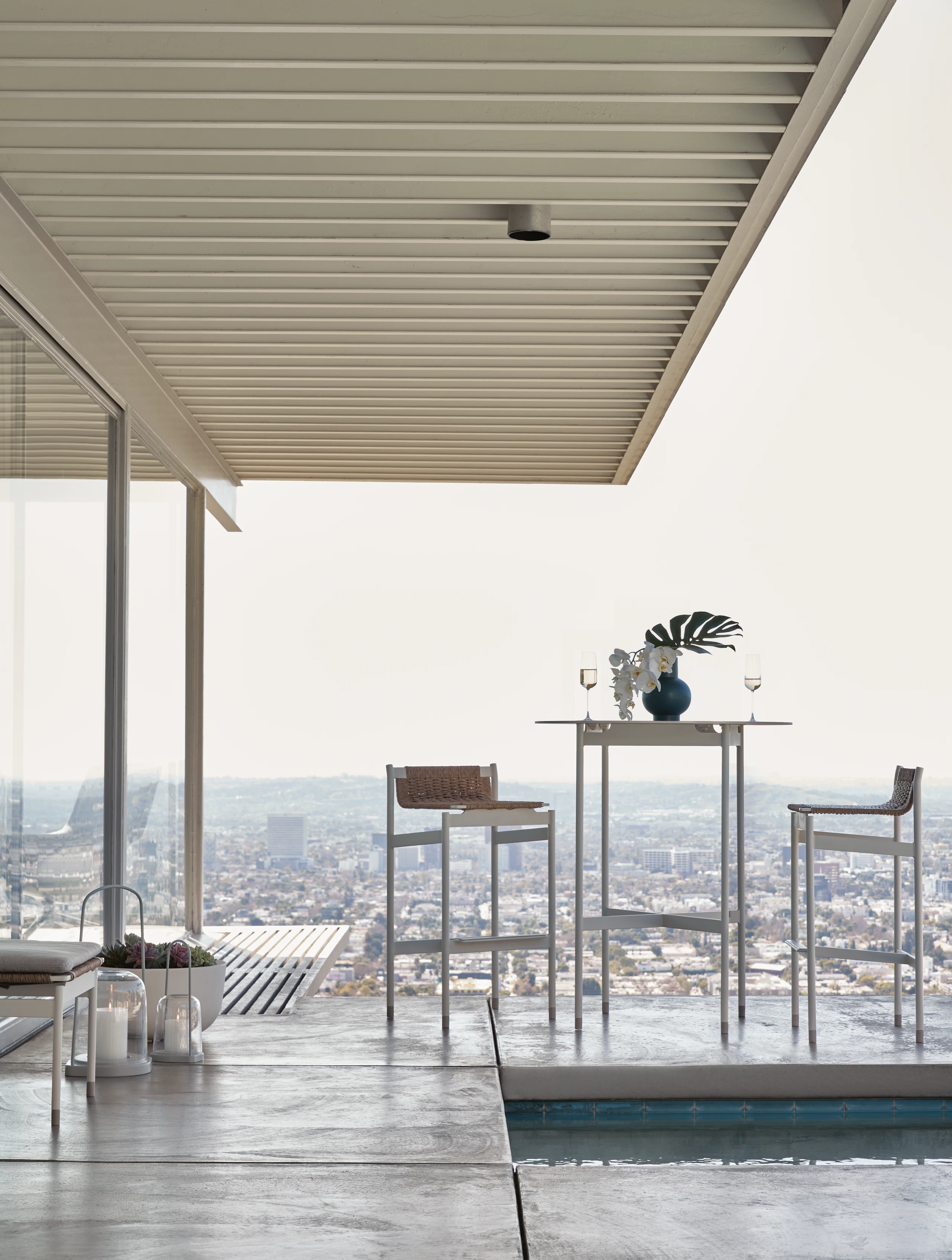 Sommer Bar Table with Sommer Barstool