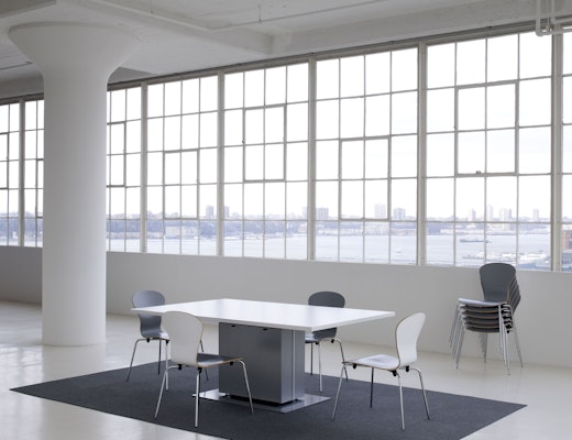 Propeller Conference Table with Rectangular Drum Base Propeller Conference Table with Rectangular Drum Base